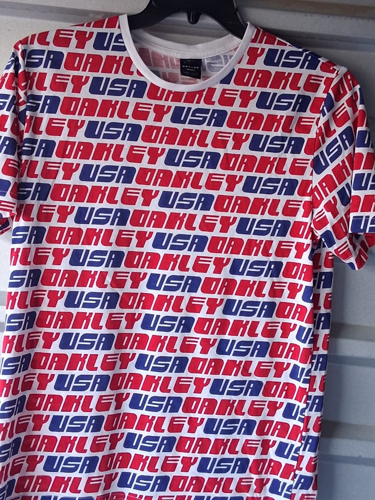 Oakley Shirt Mens Medium Red Blue Allover AOP USA Custom Fit Graphic 90s Vintage