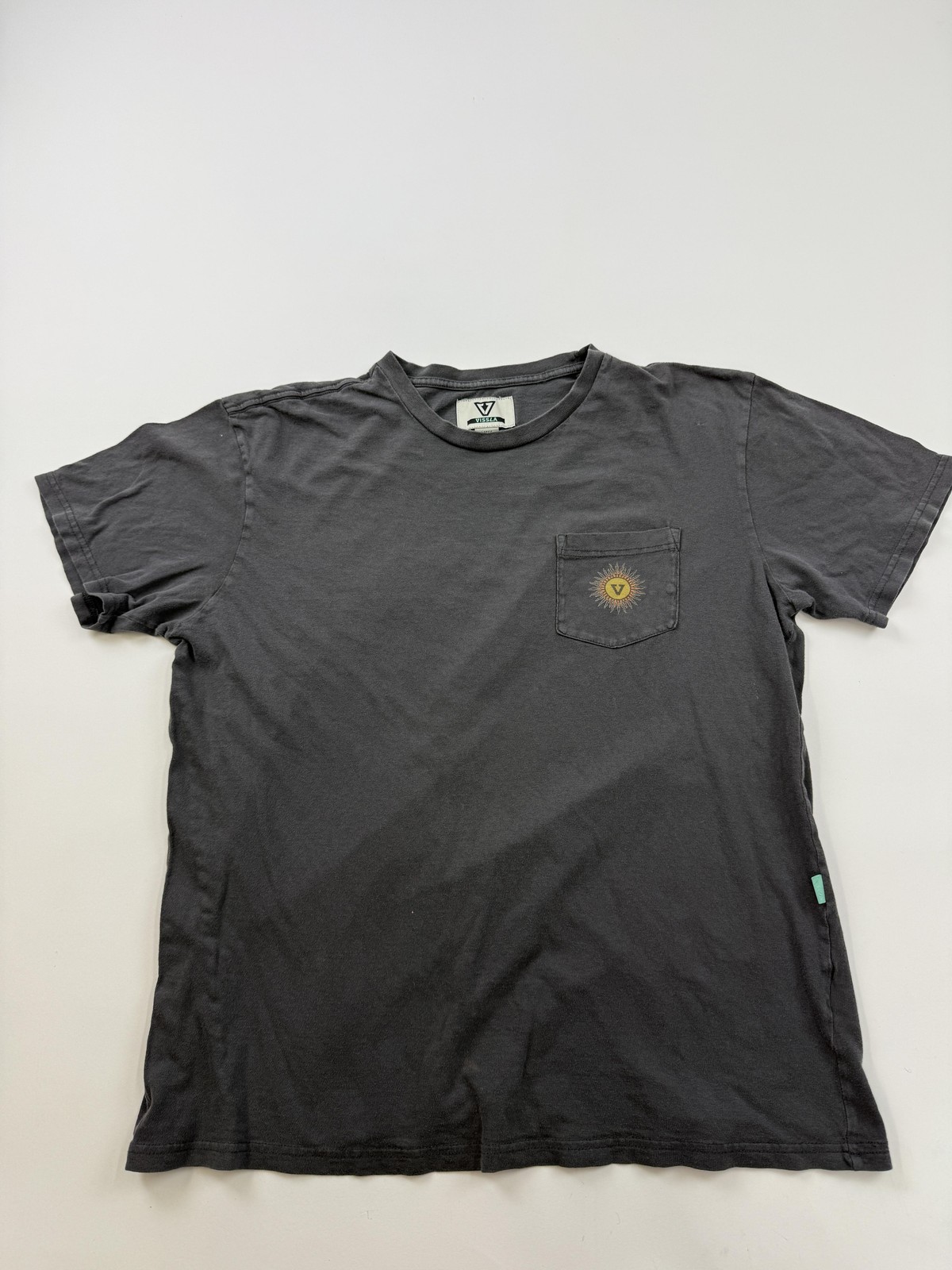 Vissla Shirt Mens Large Gray Surf Co Sun Graphic Pocket Tee Offshore Pleasures
