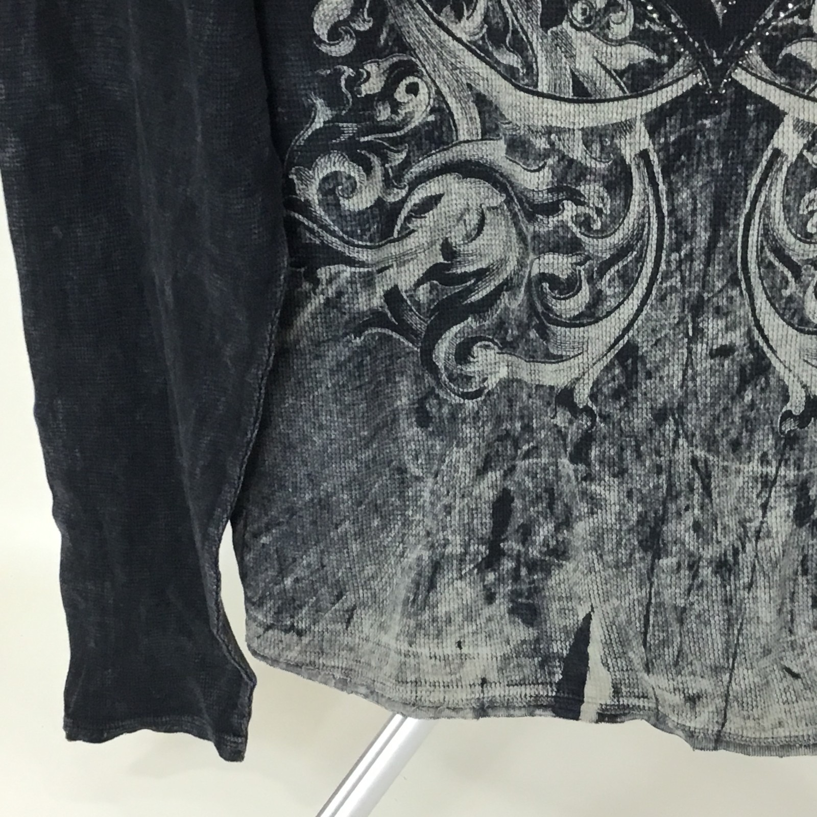 Xzavier Buckle All Over Print Studded Feather Wing Graphic T-shirt Men XL Black