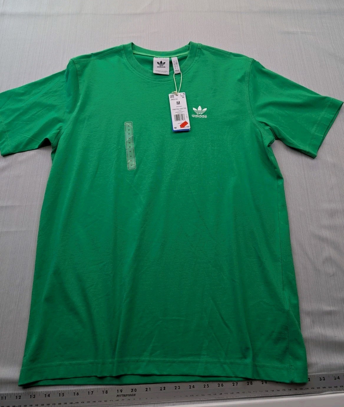 New Men’s Adidas Trefoil Essentials Tee Shirt Size Medium Mens Energy Green