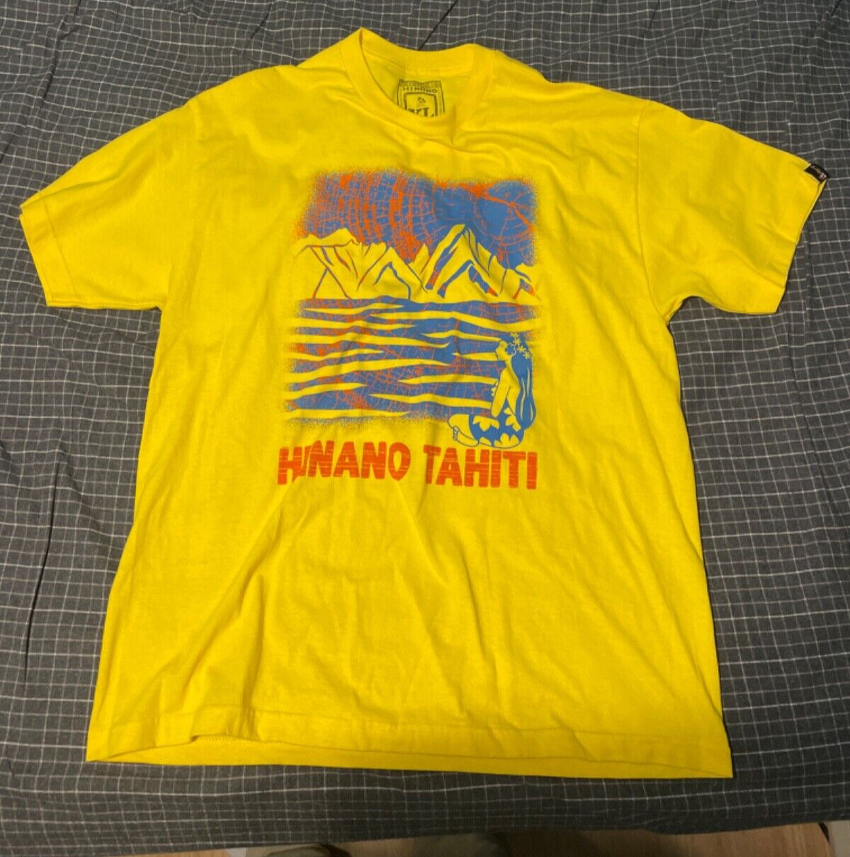 Hinano Tahiti Graphic Shirt Adult XL Yellow Surfer Pre-Owned