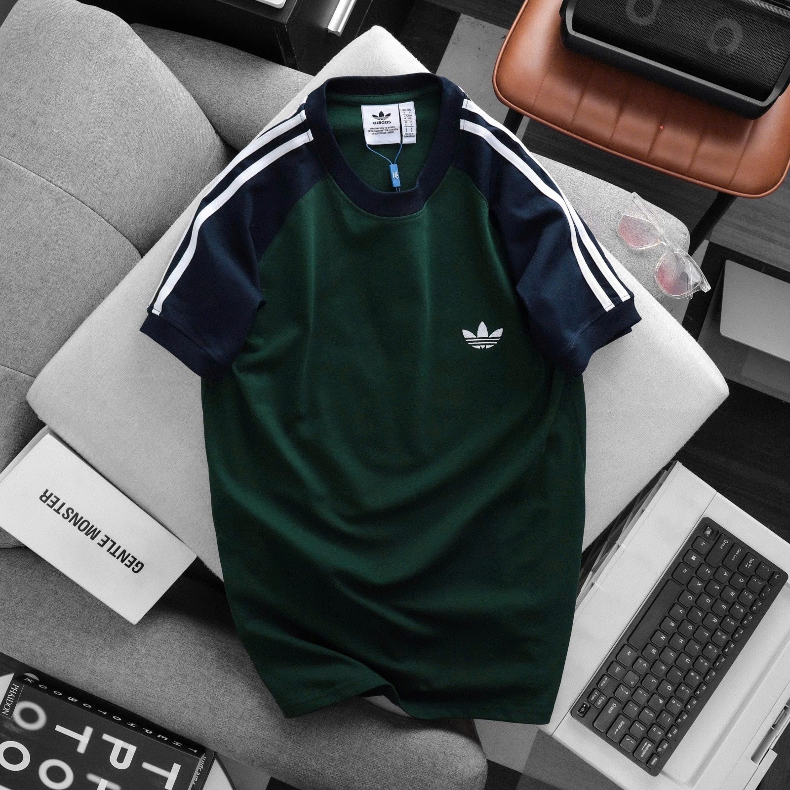 ADIDAS ORIGINALS 3-STRIPES CALIFORNIA Retro Trefoil TEE SHIRT ~ GREEN SLIM FIT
