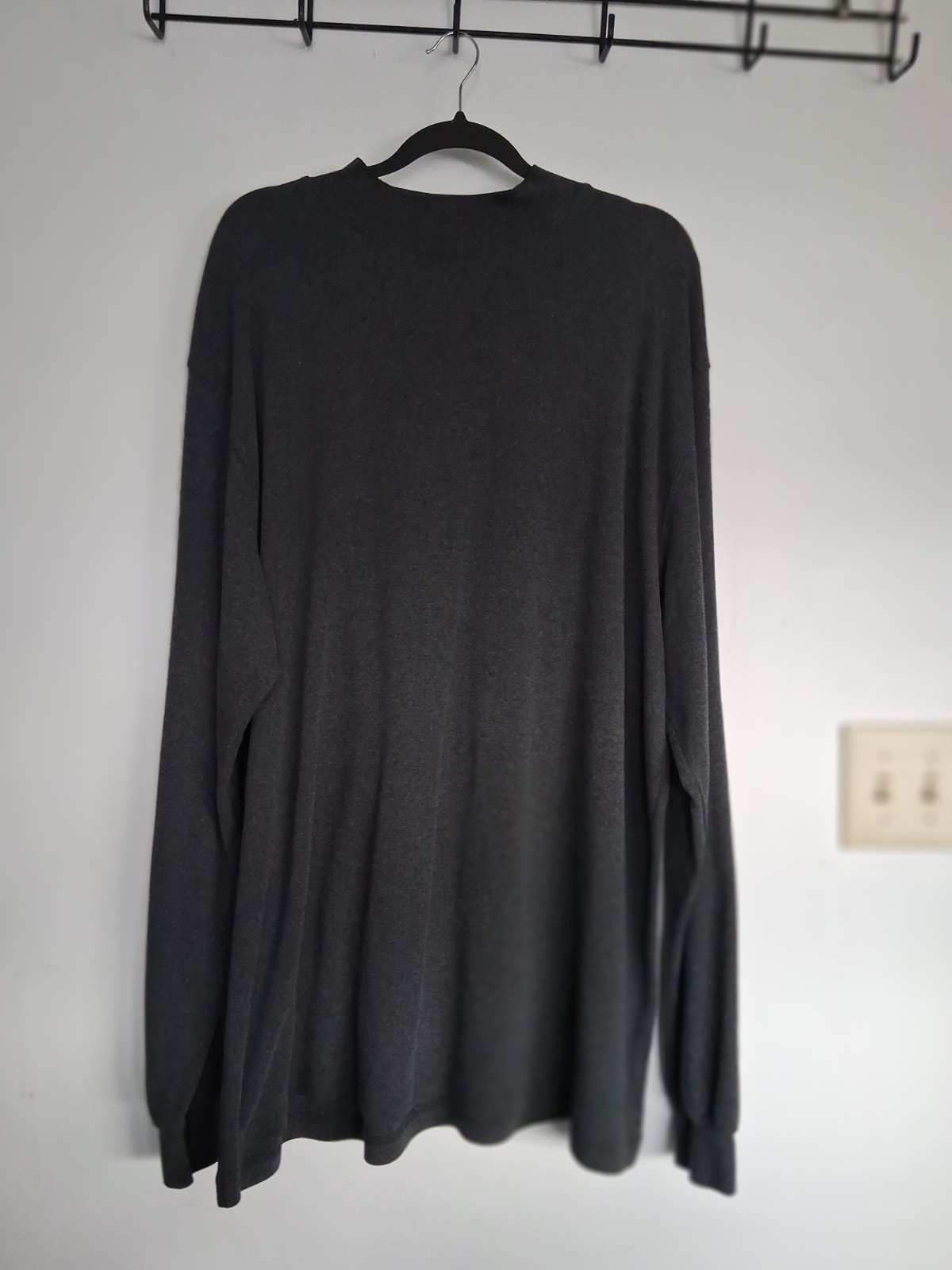 Men’s 3XLT Charcoal gray mock T neck by Northcrest. Very good condition