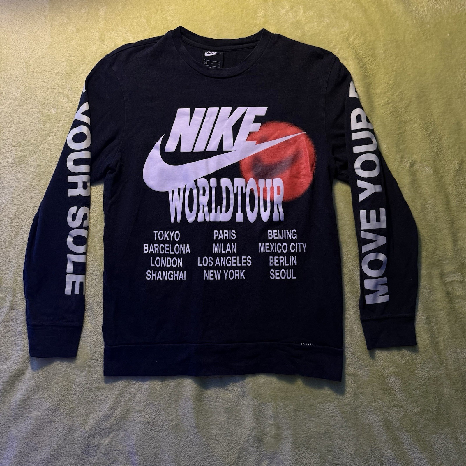 Nike Sportswear WorldTour Glow In The Dark Long Sleeve T-Shirt