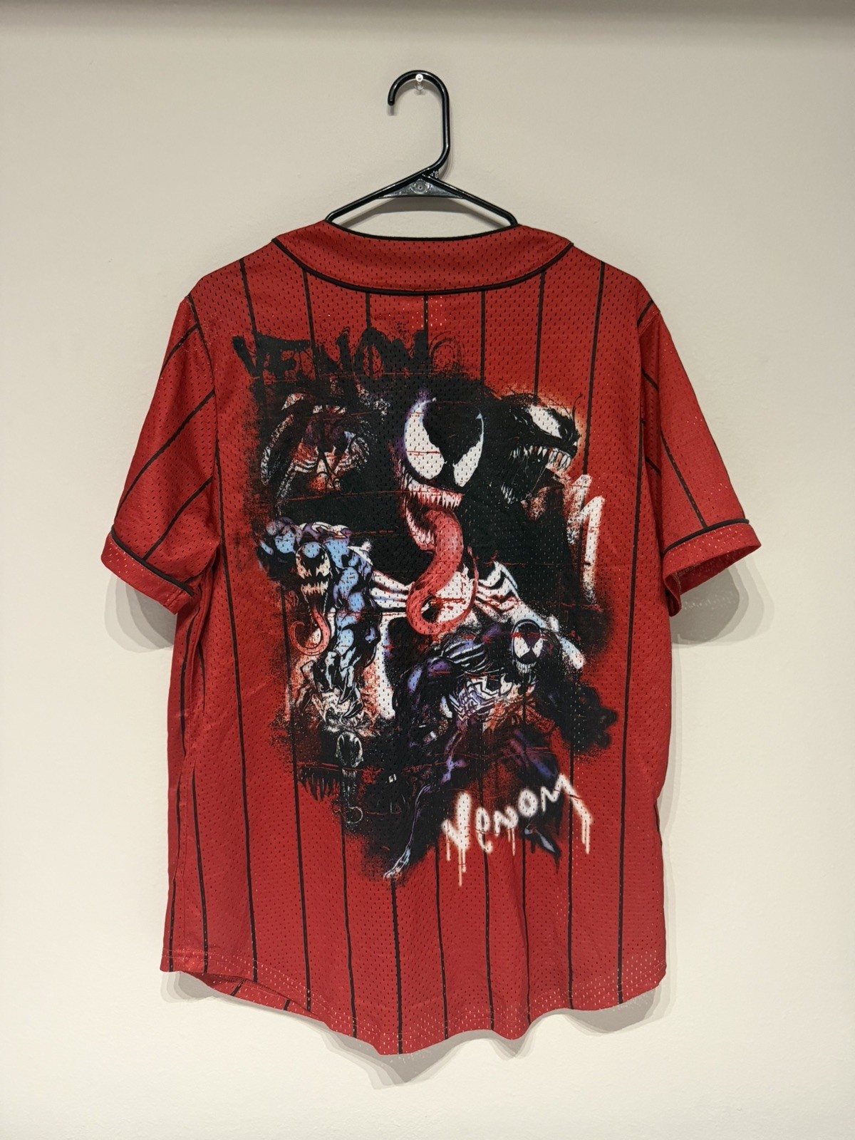 Venom Baseball Jersey Mens M Red Marvel Comics Button Up Short Sleeve Spiderman