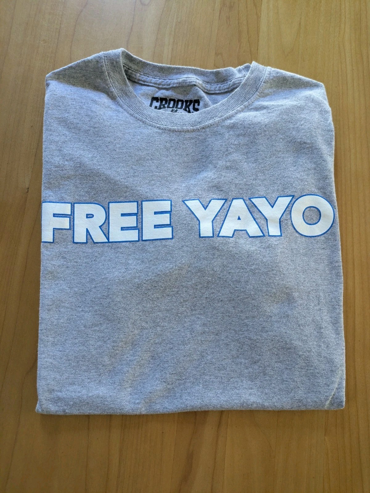Free Yayo Crooks & Castles Men’s T-Shirt Gray – Size S Small