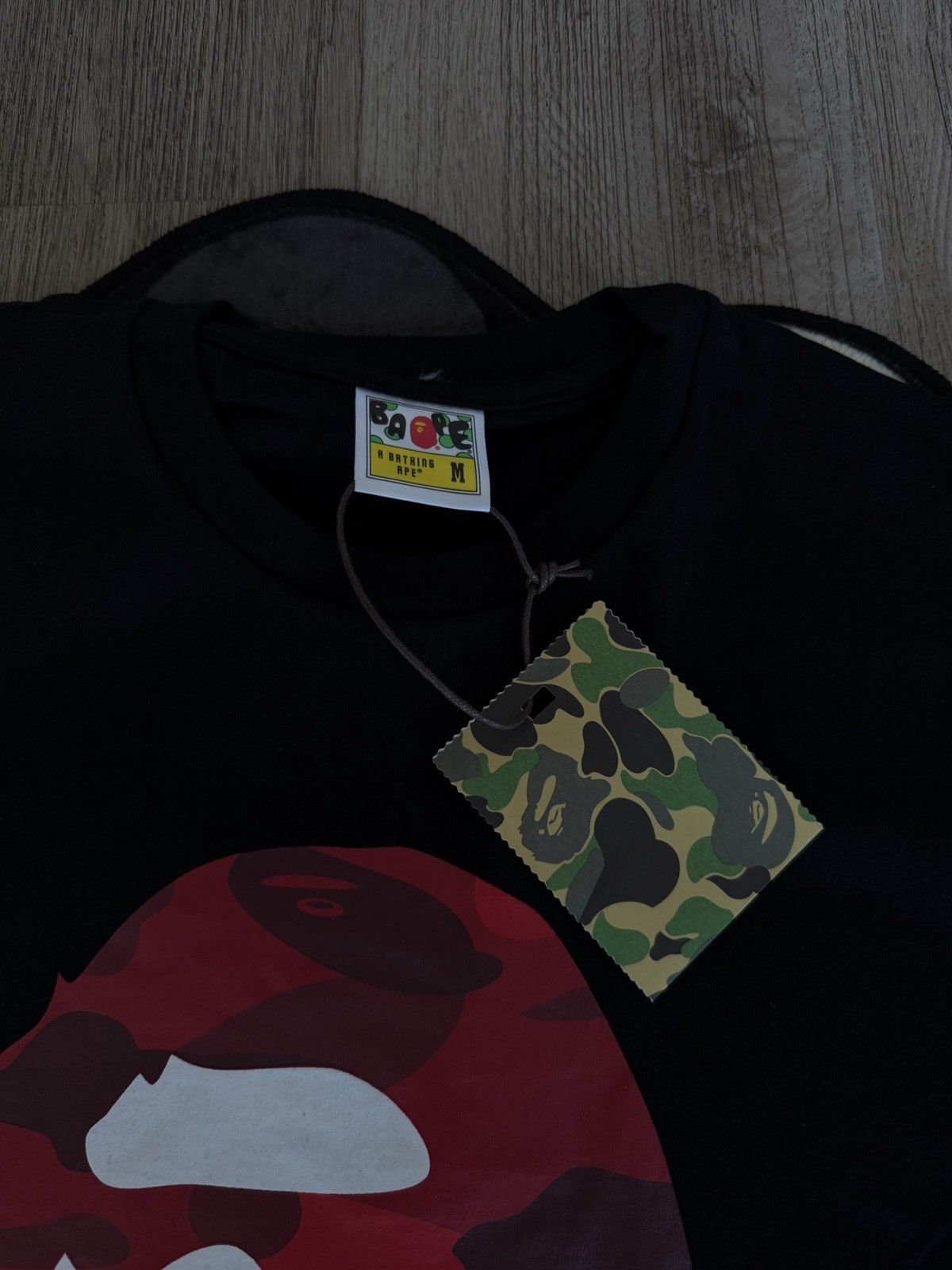 A Bathing Ape BAPE Men’s M Black Red Ape Head Logo Graphic Crew Neck Tee