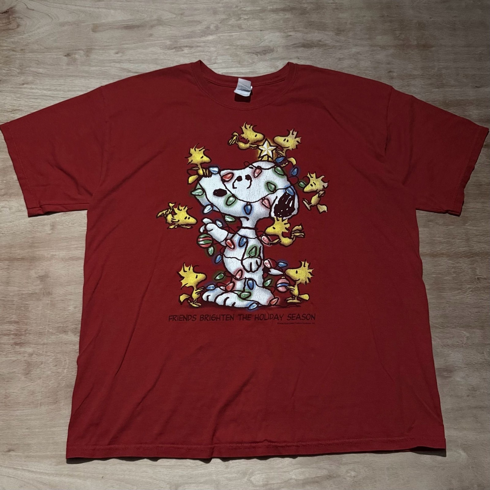 Peanuts Snoopy ‘Friends Brighten The Holiday Season’ Christmas Graphic T-Shirt