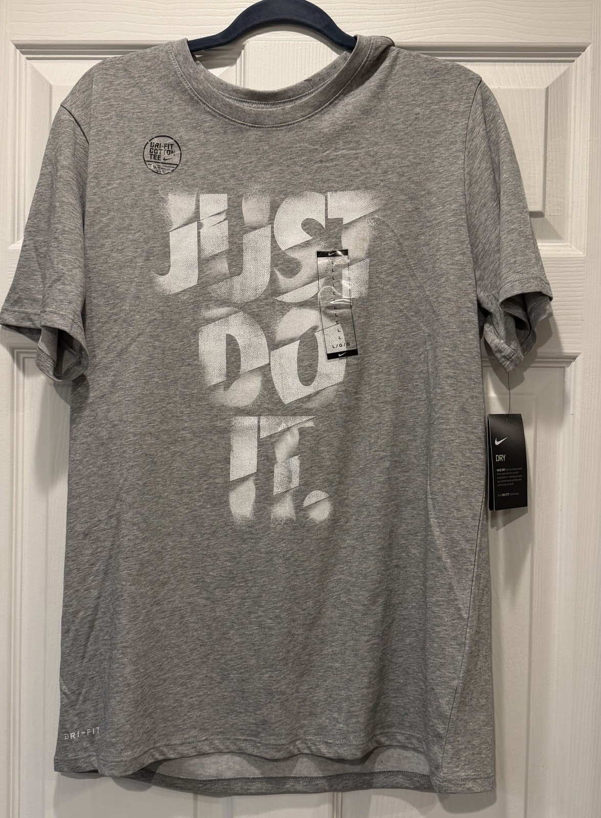 Nike dri fit tee athletic cut size large short sleeve t-shirt NEW with tags