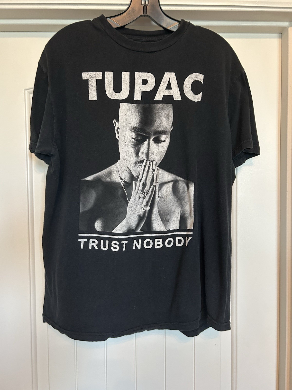 Tupac “Trust Nobody” Men’s Black Graphic T-shirt Iconic Image Sz L On 2Pac Label
