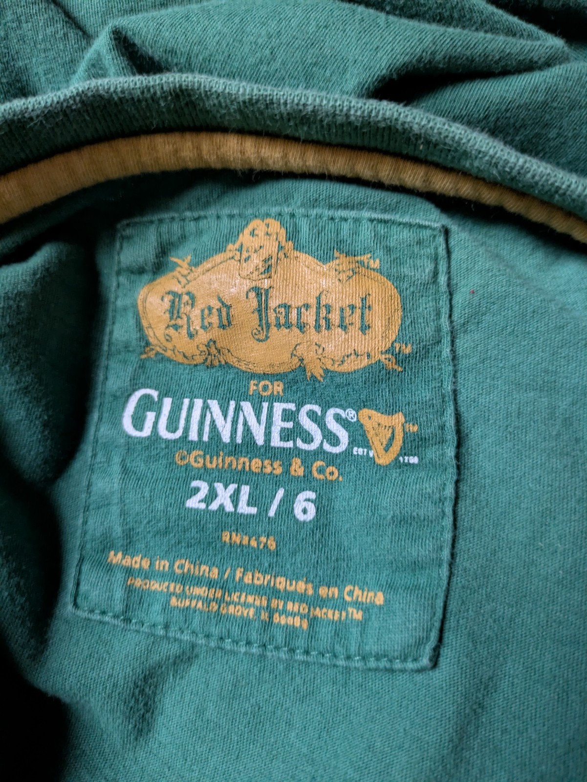 Guinness Red Jacket Quilted Logo T Shirt Irish Stout Beer 2XL XXL Medieval Rugby