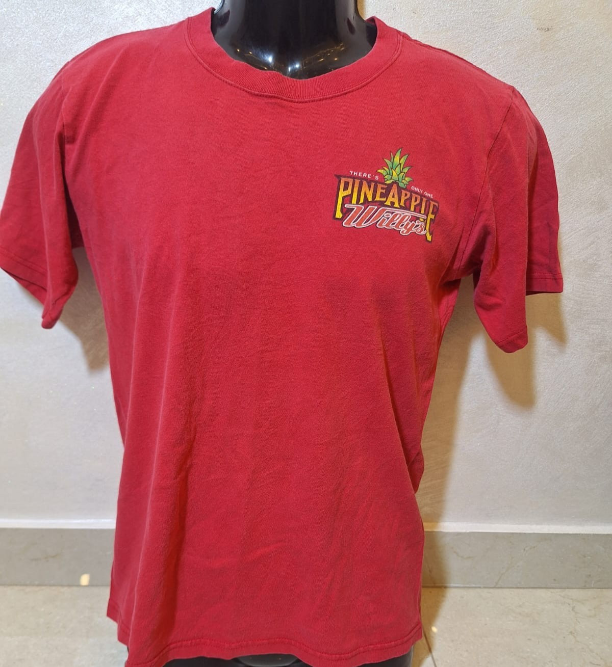 Vintage Pineapple Willy’s Beachside FL Red Graphic T-Shirt Men’s Small