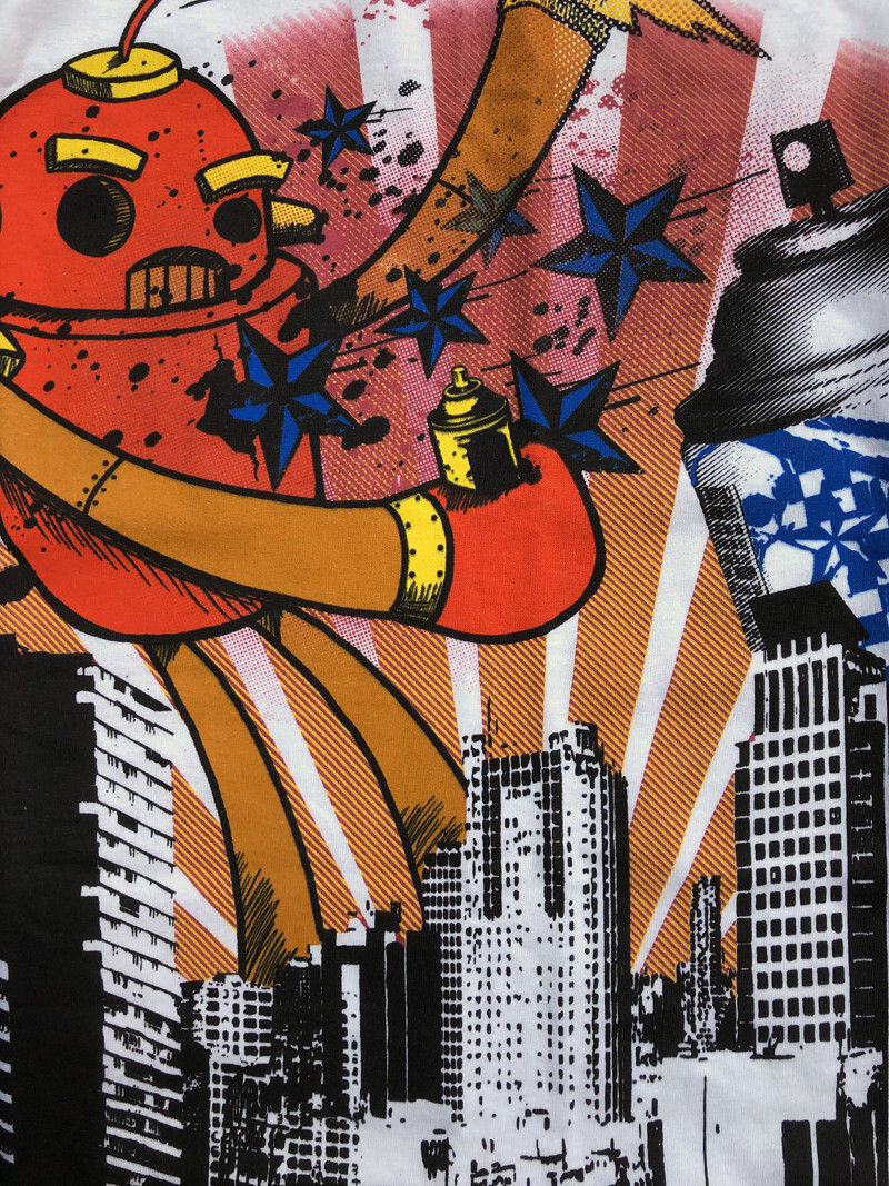 Robot Spray Can Graffiti Large Multi-color Screen Printed Tee Shirt Size XL LKNW