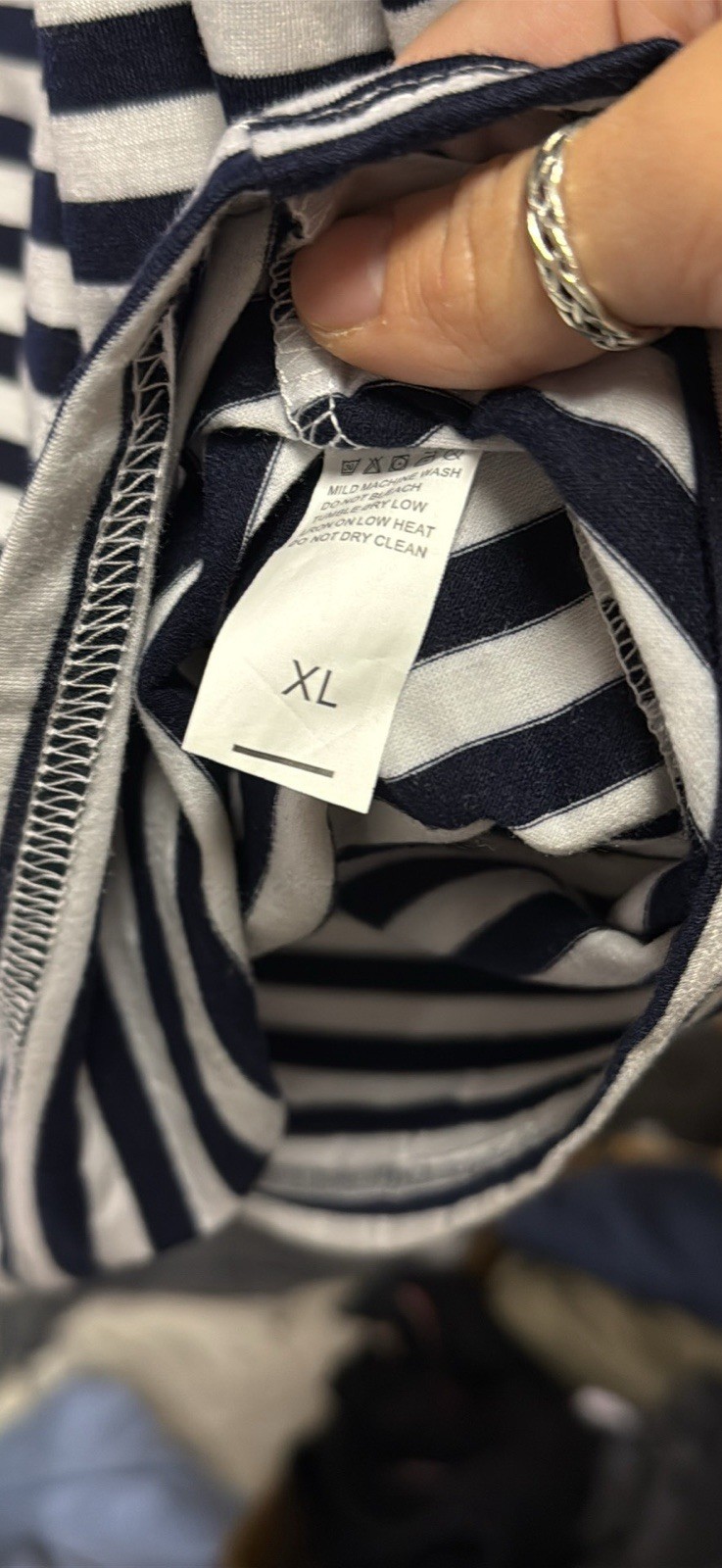 Men’s Blue/White Striped Crew Neck Short Sleeve T-Shirt w/ Red Pocket XL