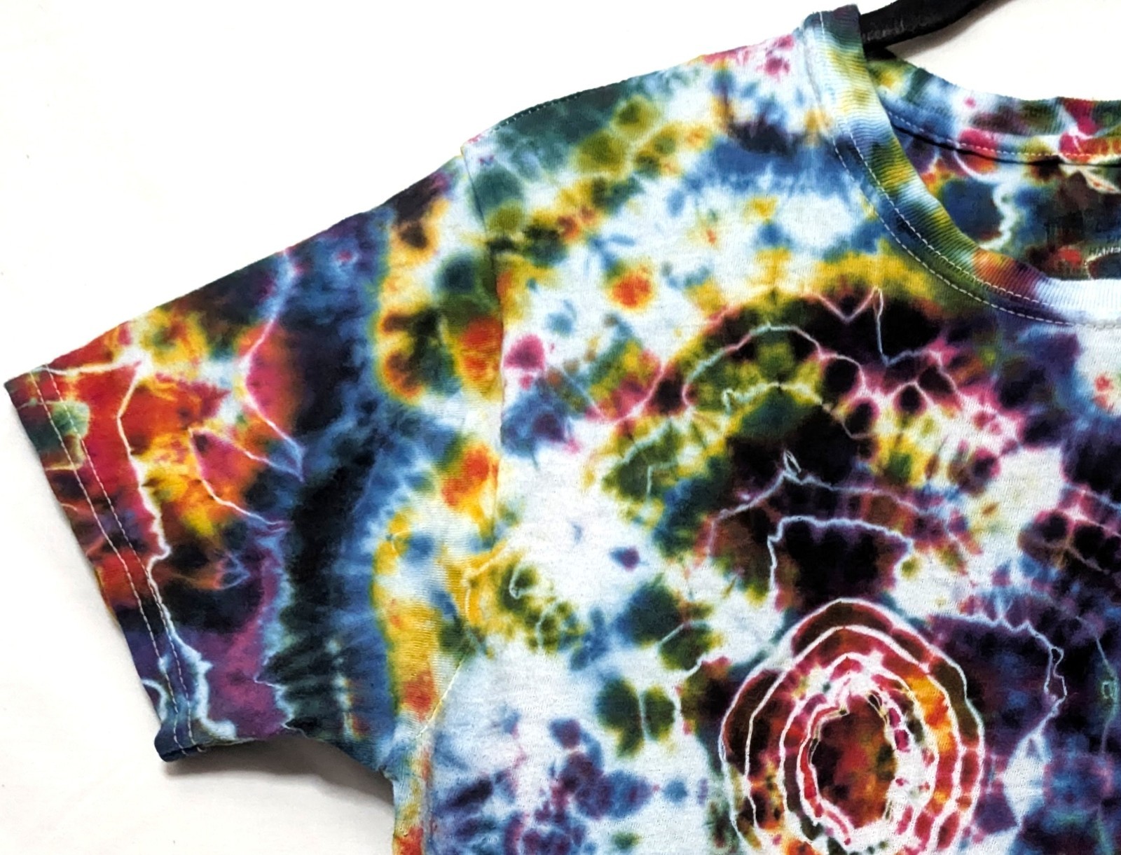 Handmade Tie Dye Rainbow Multicolor Geode Pattern Small Shirt 17″ W X 24.5″ L