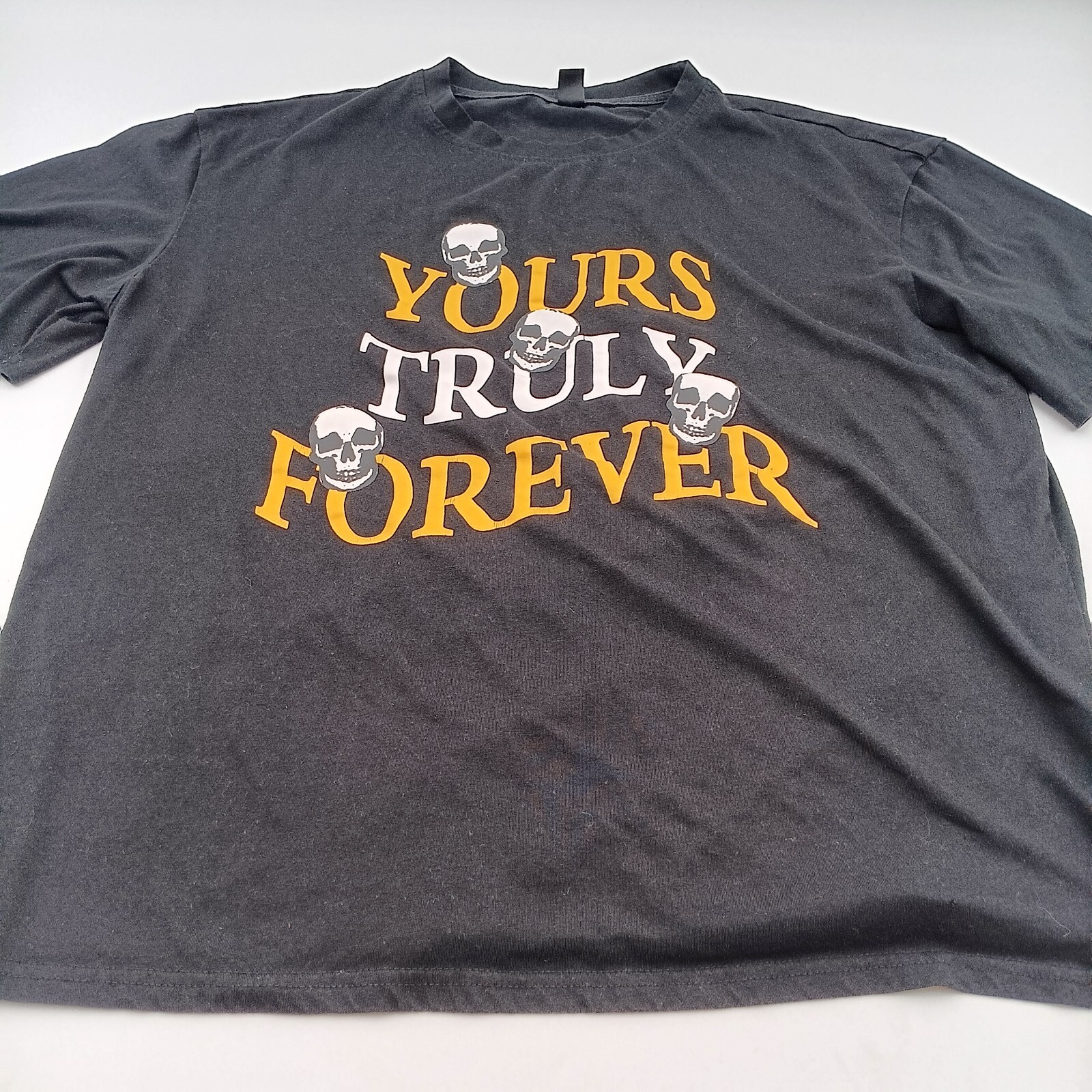 Romwe T Shirt Mens XL Black Yours Truly Forever Skull Tee