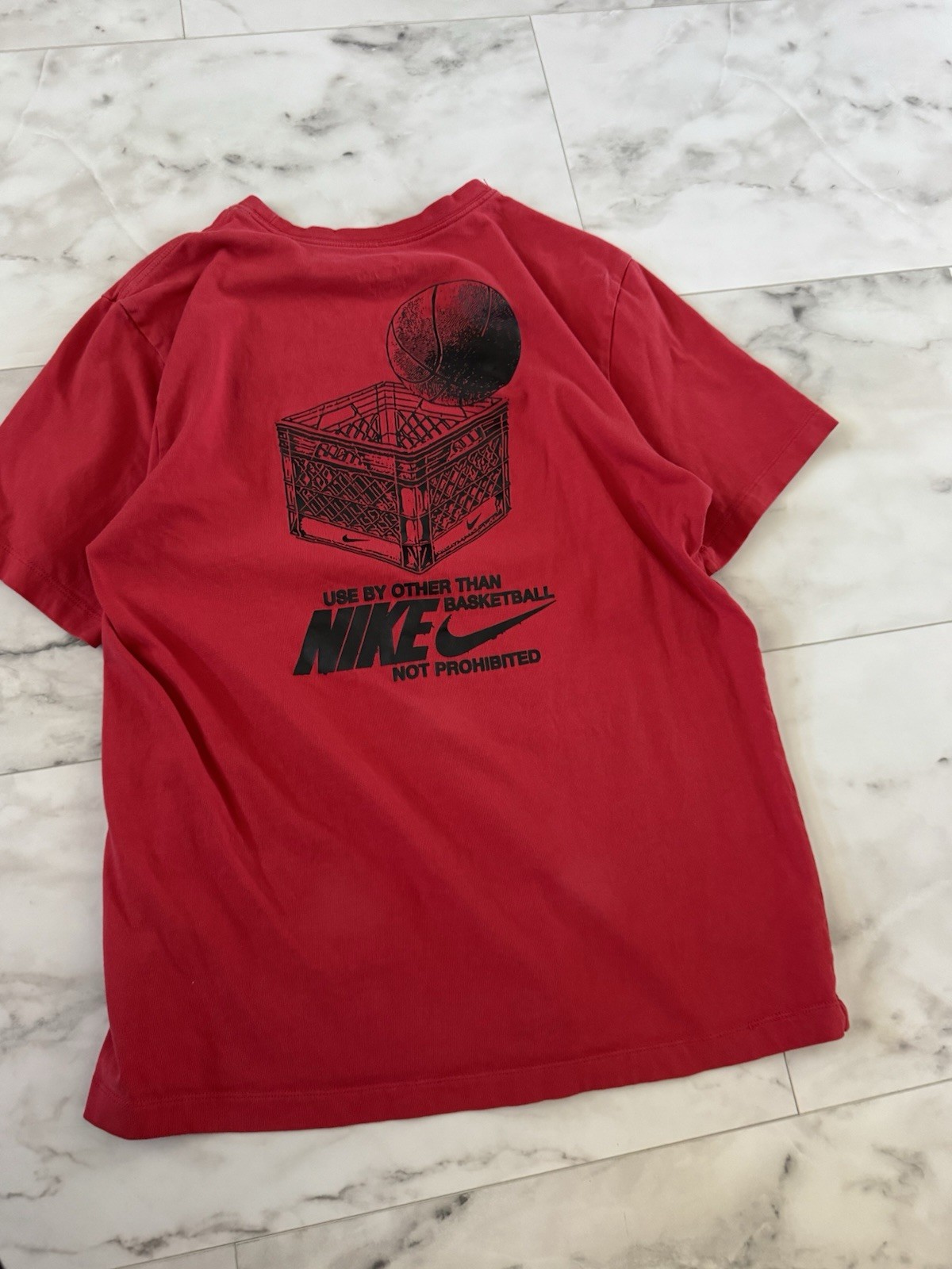 Men’s Nike T Shirt Red Size Medium Cool Graphic Design