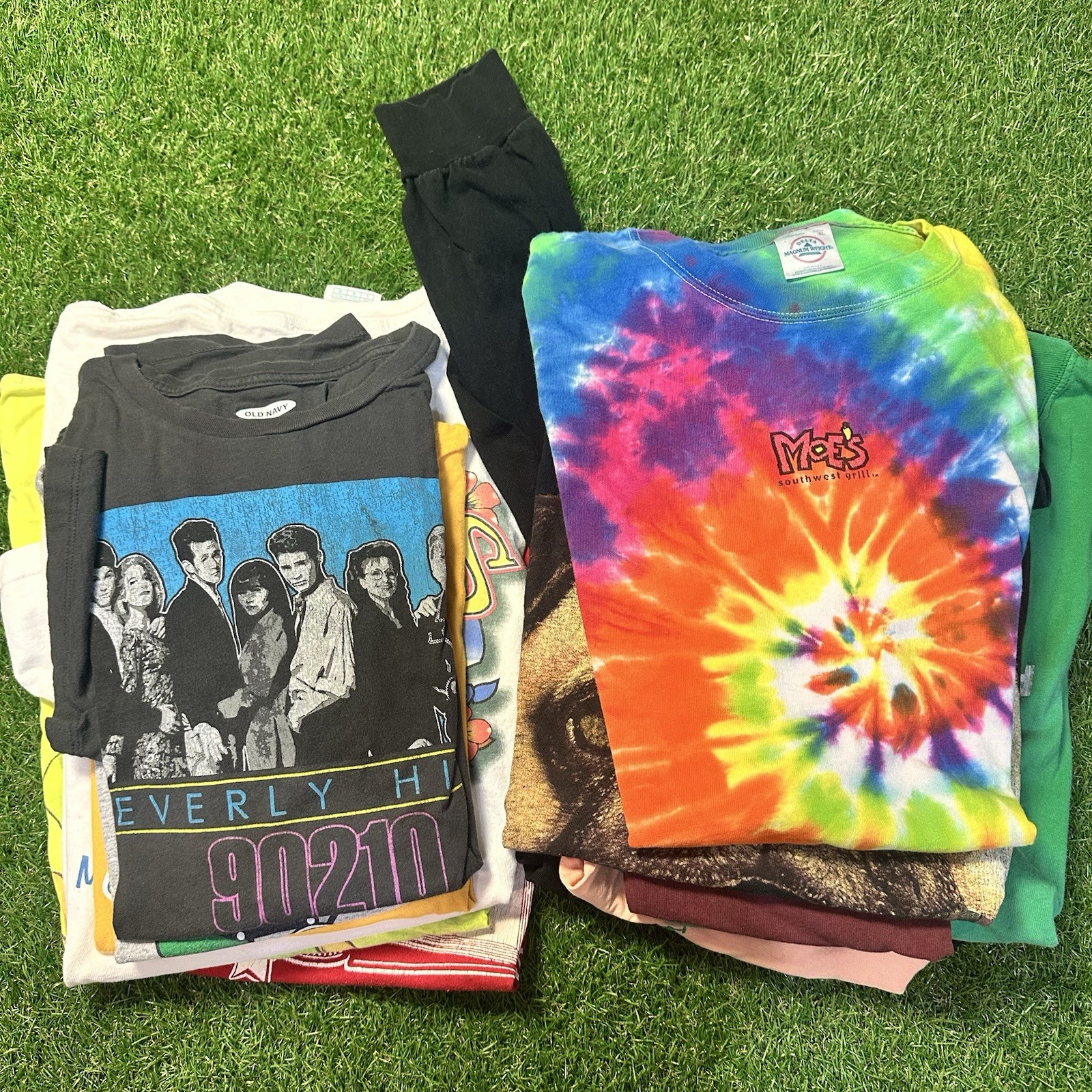 Lot of 20 Modern Graphic T Shirts Mixed Size Wholesale Bulk Reseller Y2K A24