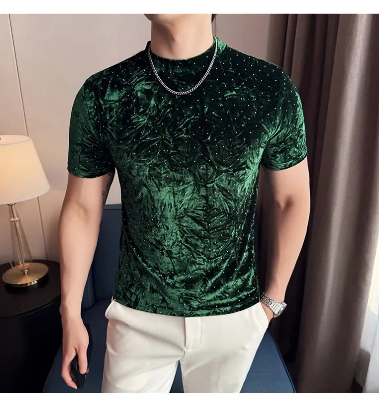 Summer Velvet Pleated Hot Stamping T-shirt for Men’s Fashion Versatile Slim Fit