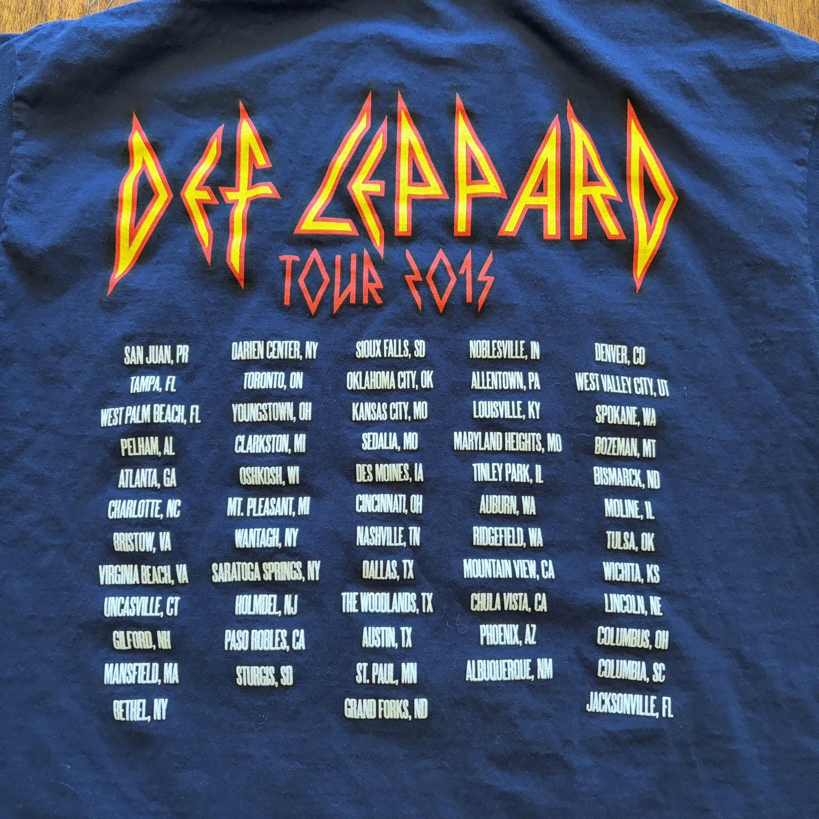 Def Leppard Shirt Mens Large Blue Gildan Tour 2015 Rock Concert Tee T-Shirt
