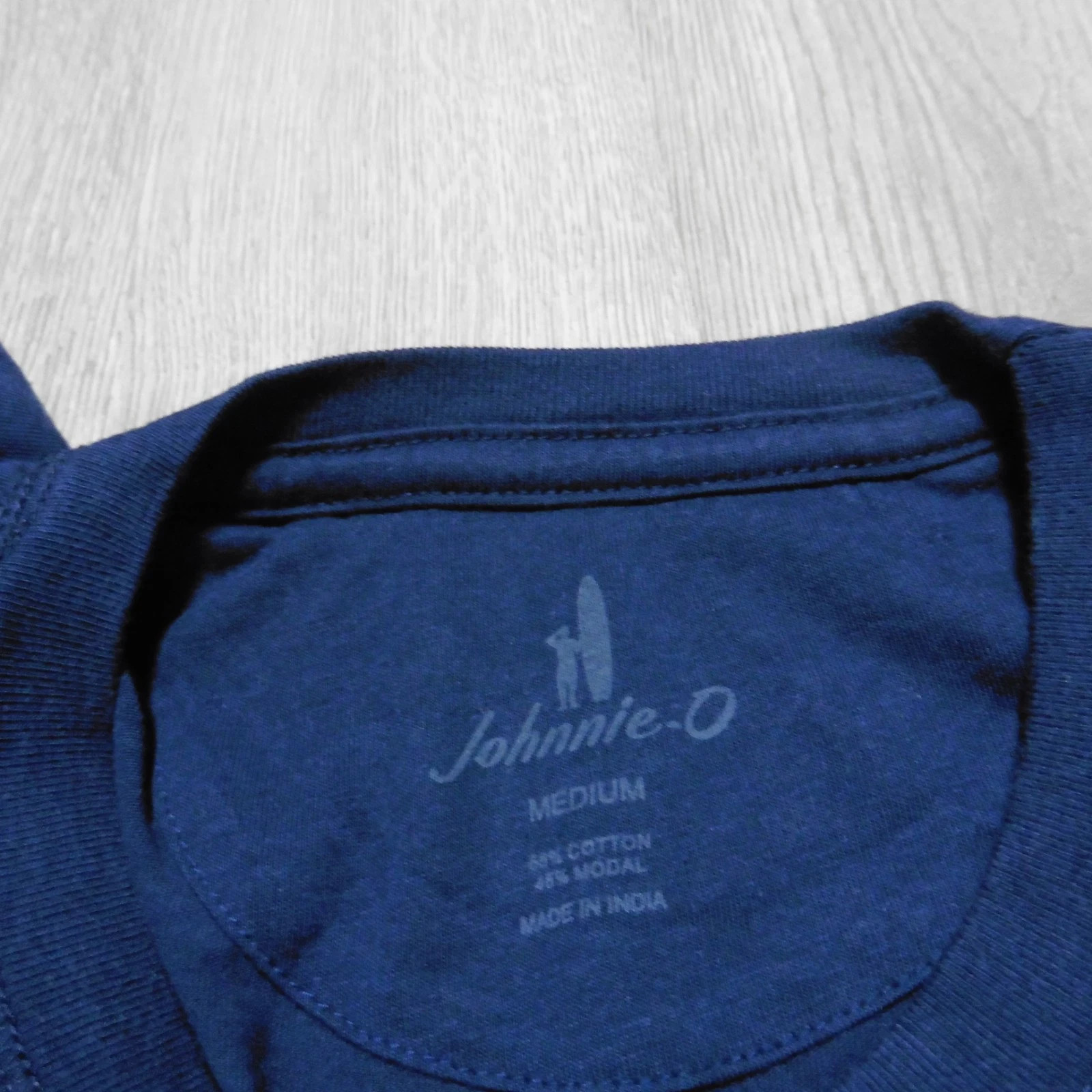 Johnnie-O Men’s M Coastal Way Crewneck T-Shirt Navy Blue LS Graphic Print