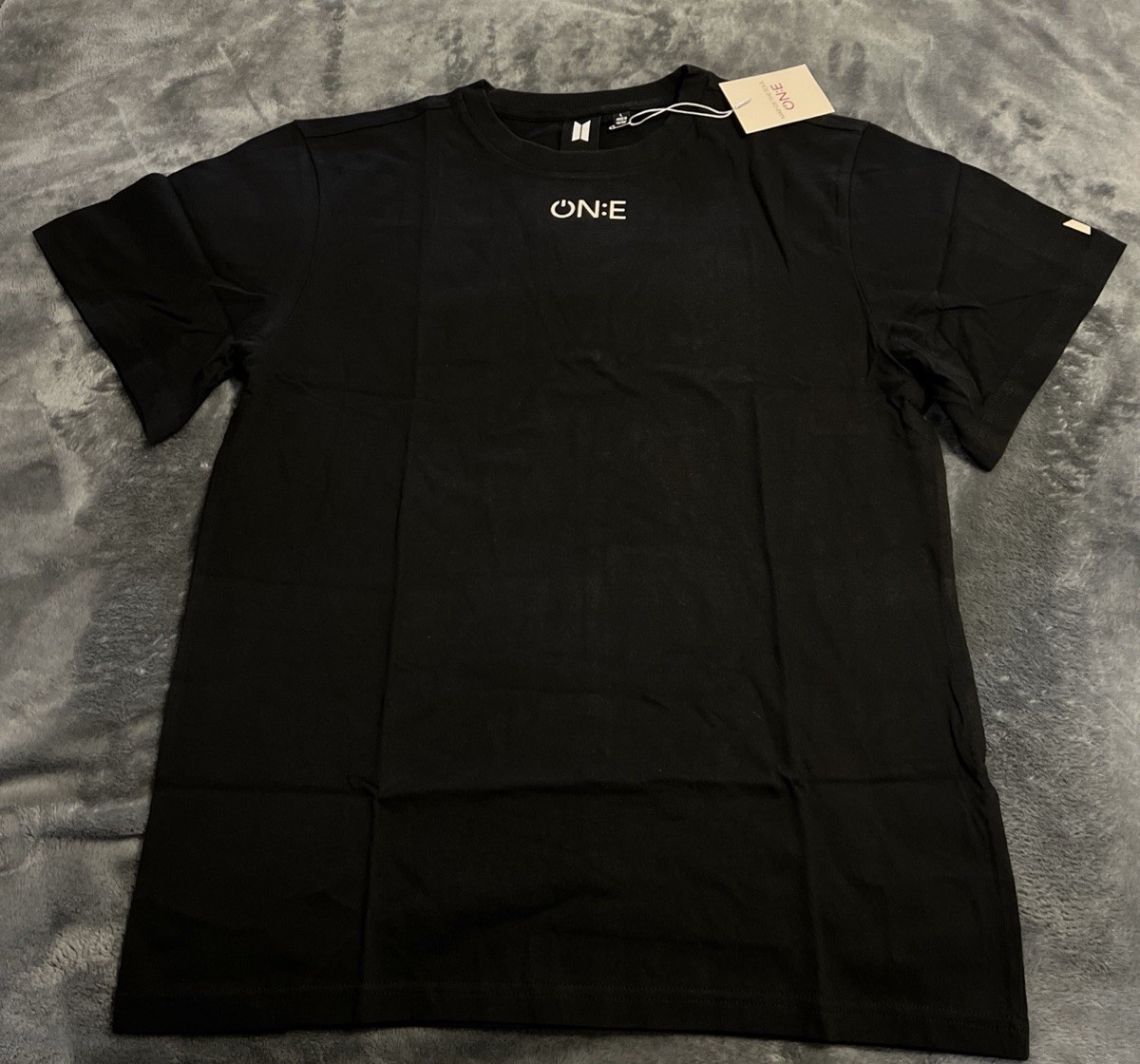 XL Official BTS Map Of The Soul Tour ON:E T-SHIRT