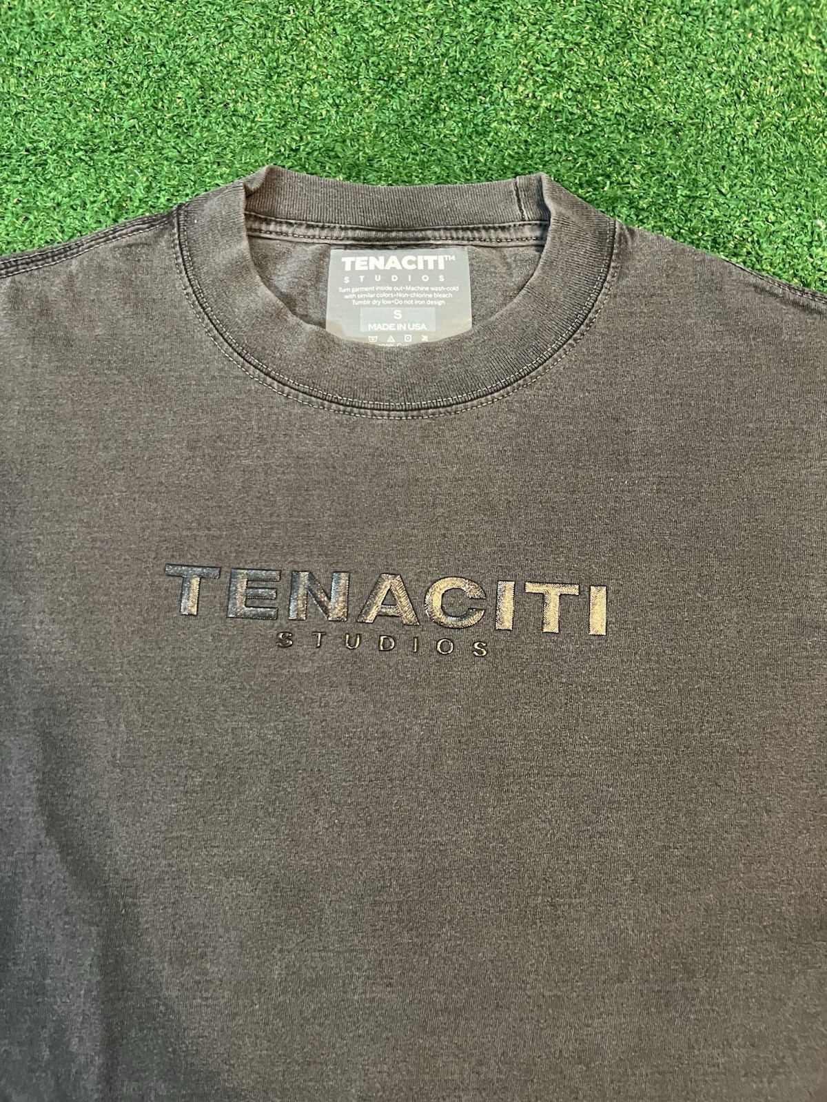 Tenaciti Studios T-Shirt Size Small Gray Minimalist Logo NWOT