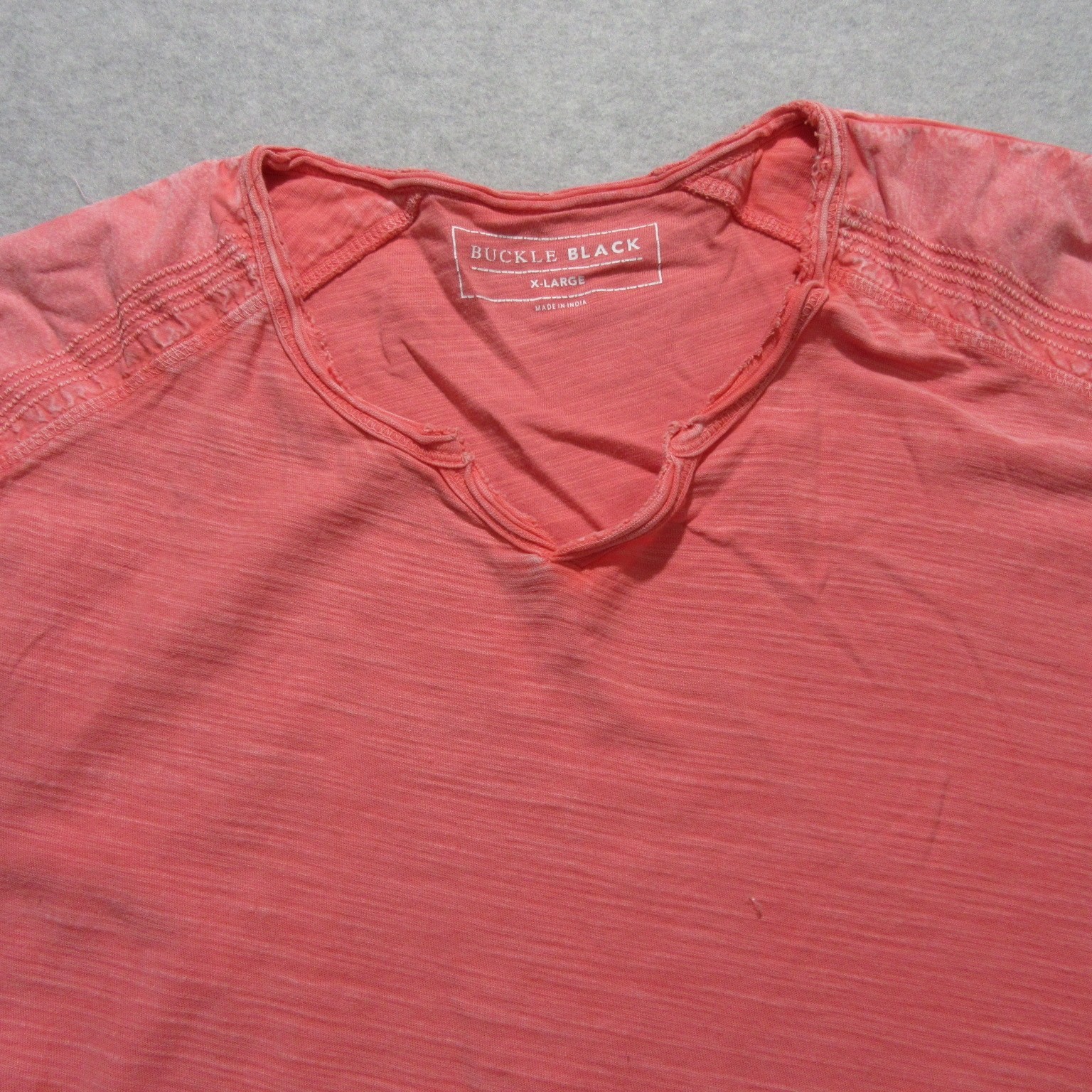 Buckle Black Mens T Shirt XL Coral Pink 100% Cotton Logo Short Sleeve