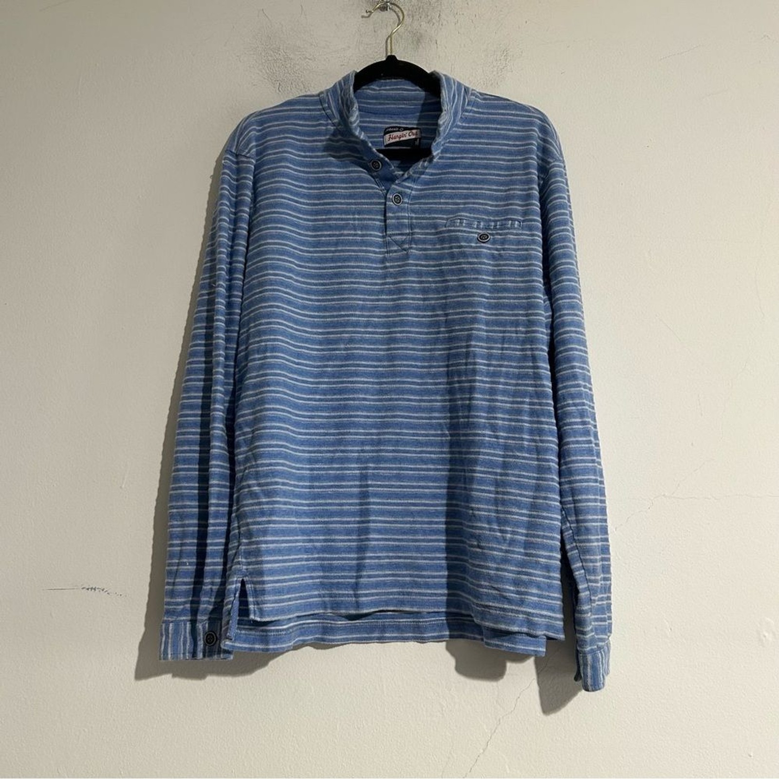 Johnnie-O Combs Henley Textured Knit Pullover in Lakeside Blue Stripe Coastal