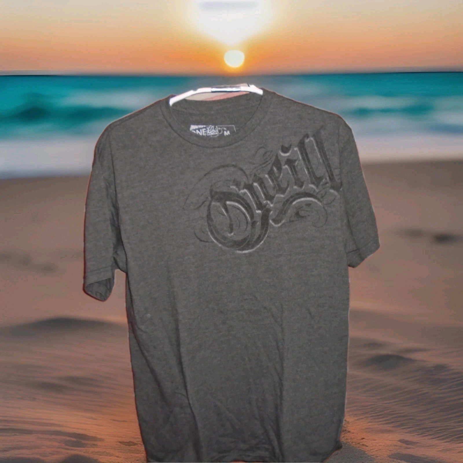 O’NEILL MENS SOFT FEEL LOGO TSHIRT SIZE MEDIUM–LOOKS PRETTY GOOD