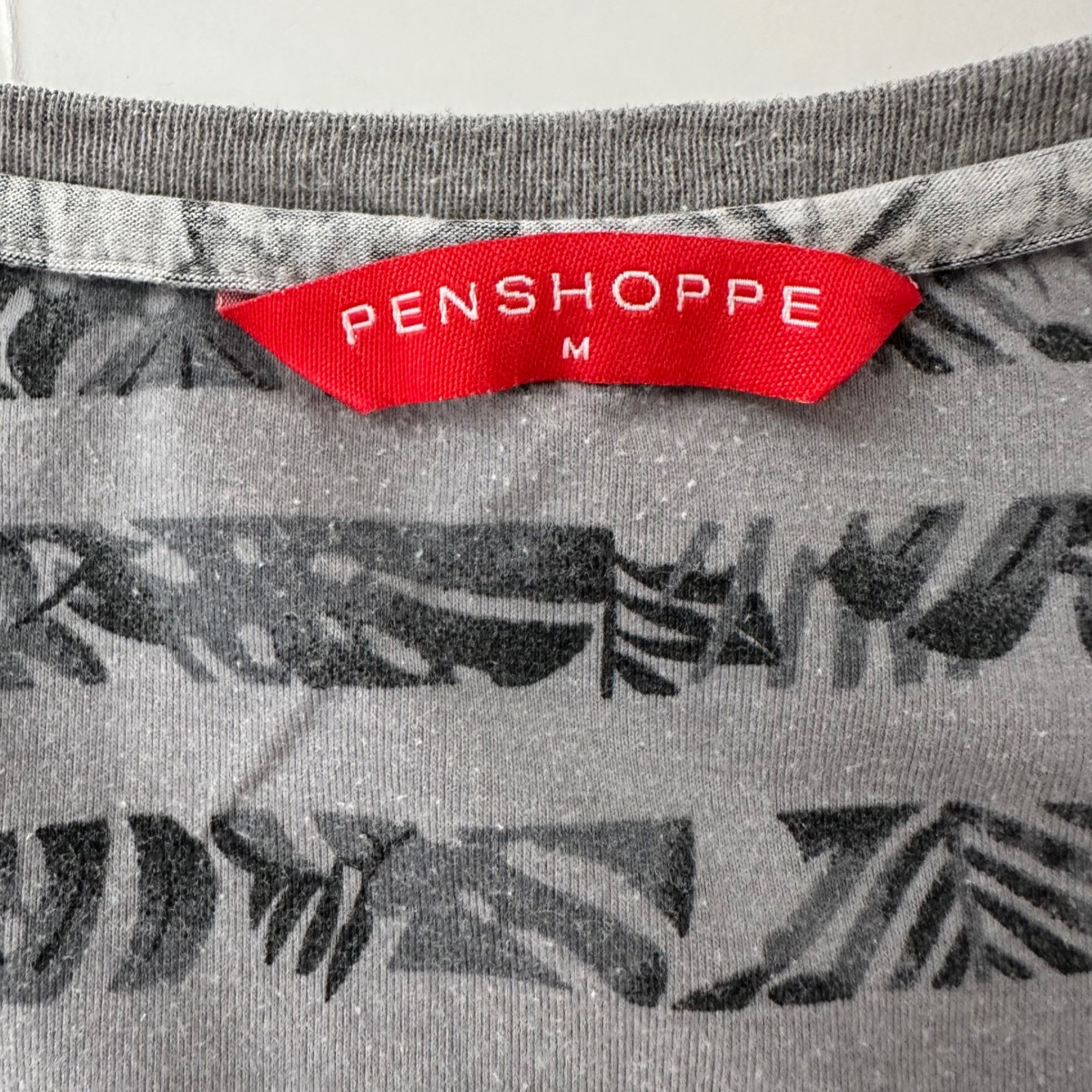 Penshoppe Mens Gray Tribal Leaf Print Tank Top Chest Pocket Size M Sleeveless