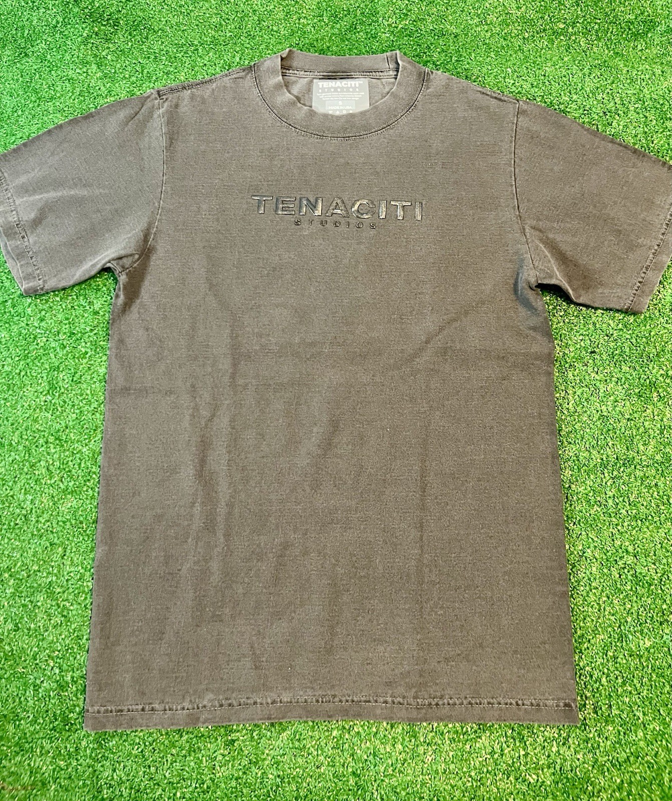Tenaciti Studios T-Shirt Size Small Gray Minimalist Logo NWOT