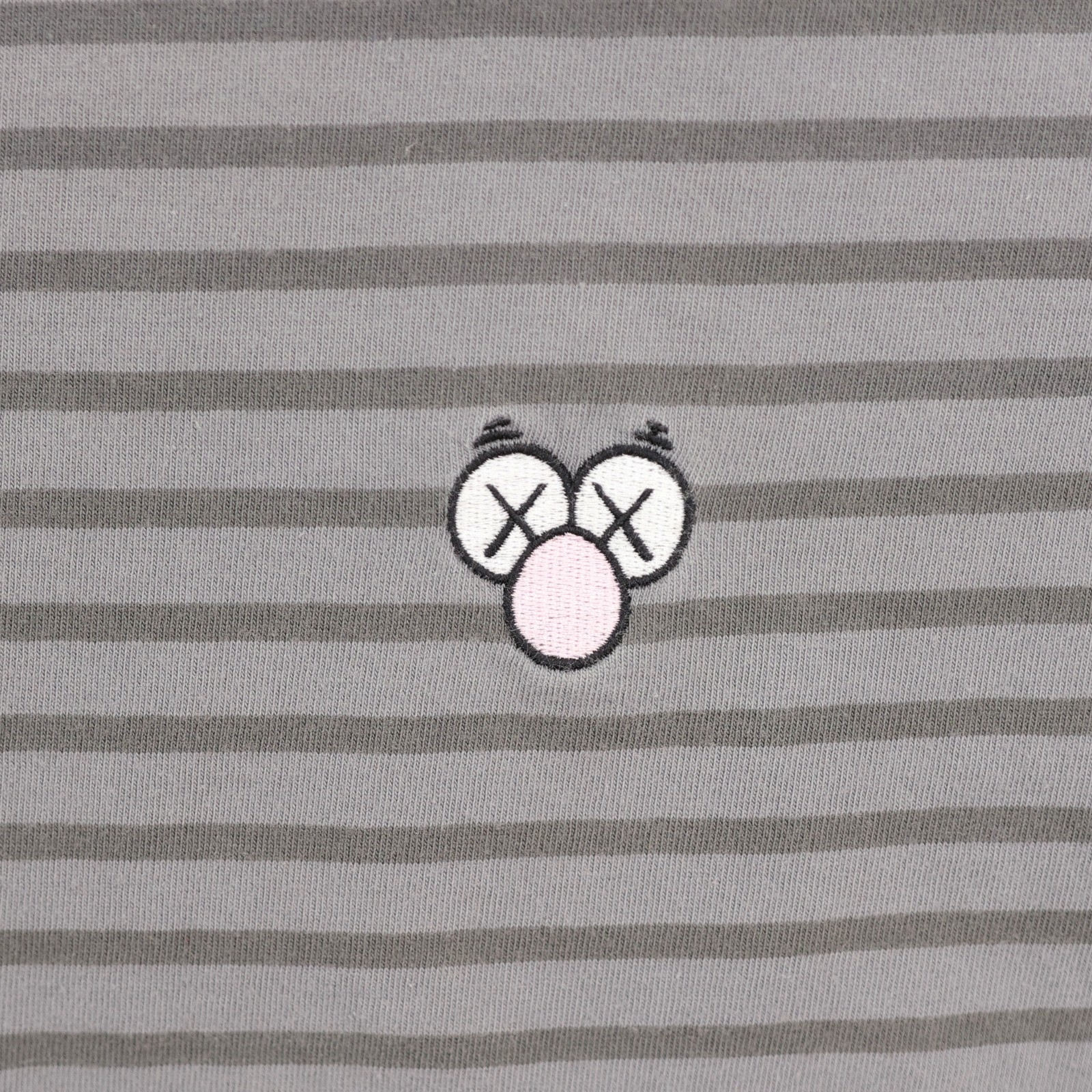 KAWS Uniqlo BFF Short Sleeve T-Shirt XXL Grey Grey Striped Embroidered Cotton
