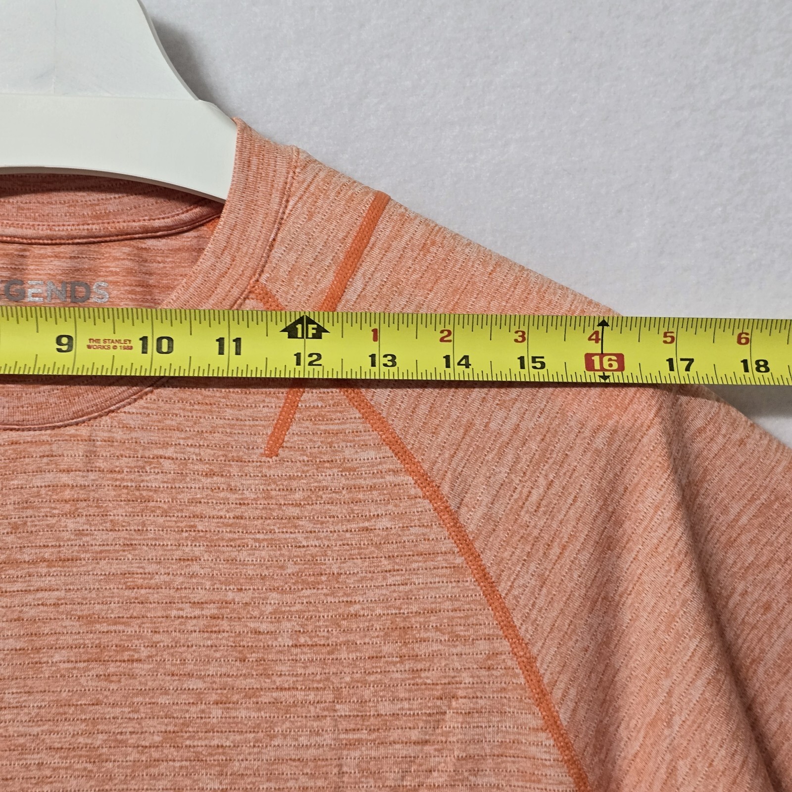 $50 Legends Mens Enzo Tee Coral Heather Sz Medium Athletic Scalloped Hem NWT