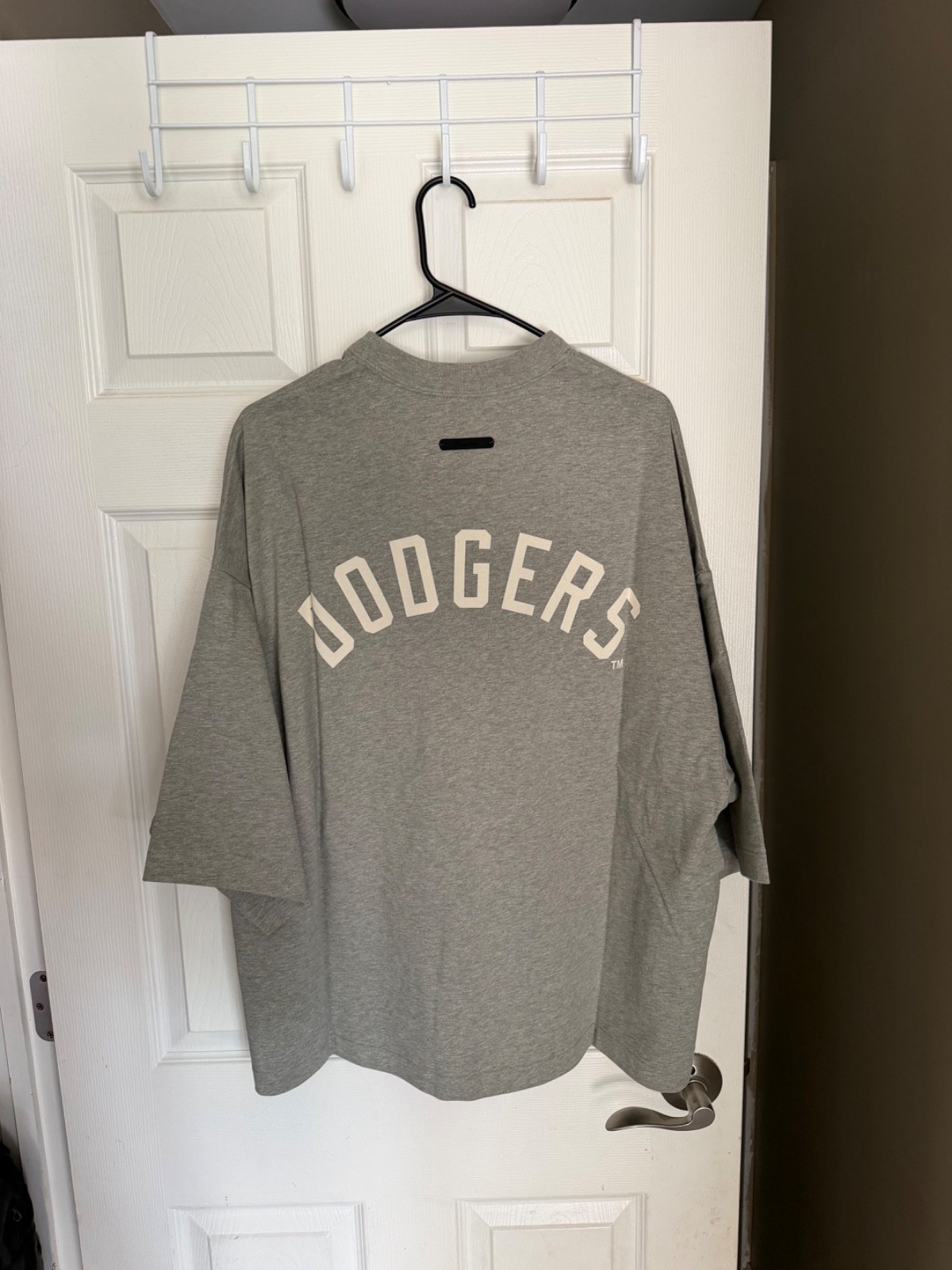 New Essentials Fear of God MLB LA Dodgers Gray Men’s T-Shirt Medium $130