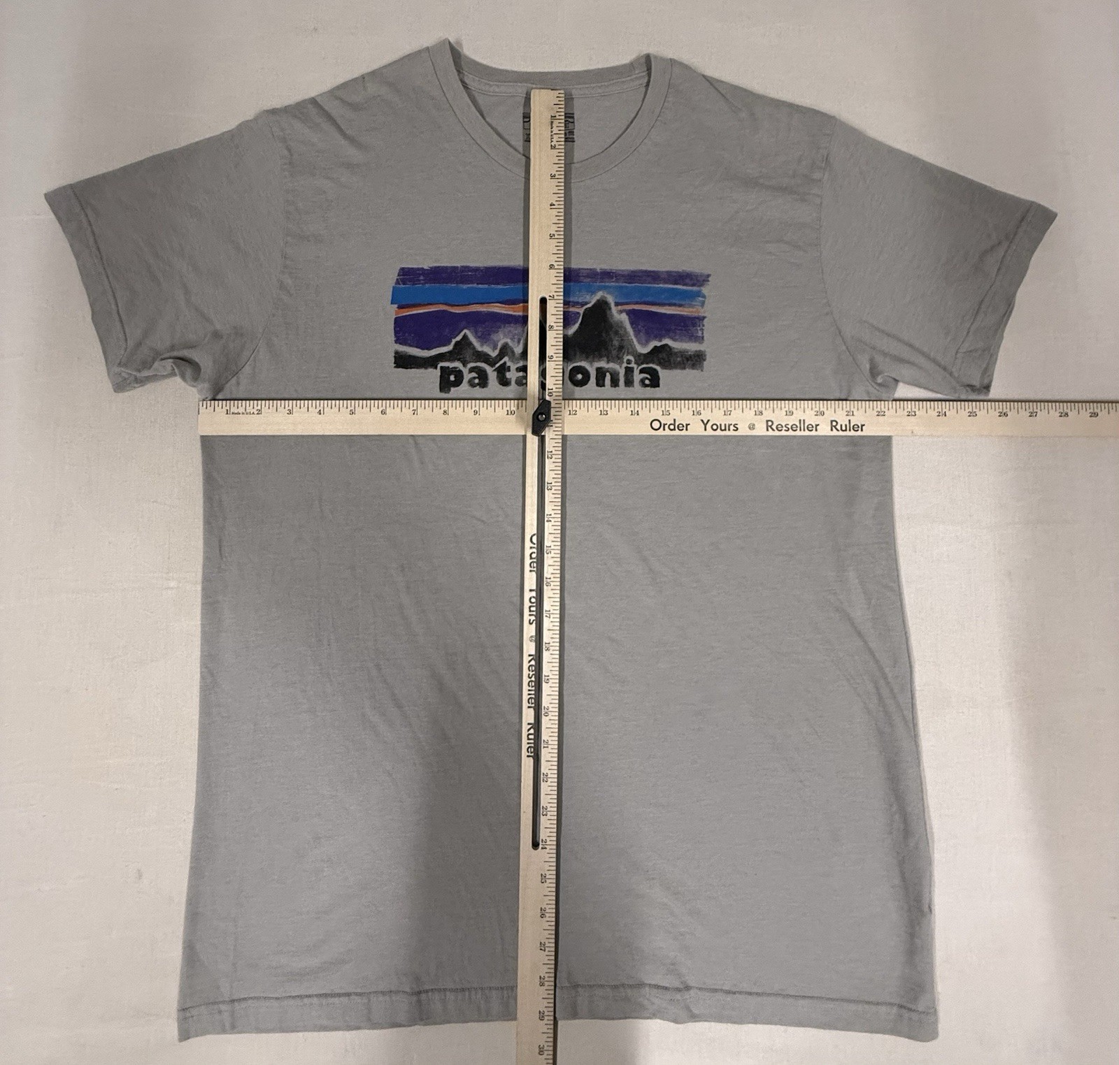 Patagonia Men’s XXL Slim Fit Legacy Label T-Shirt 38905 Graphic 22
