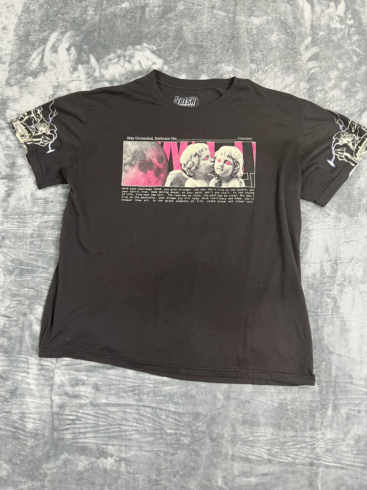 Fresh Laundry Graphic T-Shirt Black Angels & Moon Print XL 65% Poly/35% Cotton