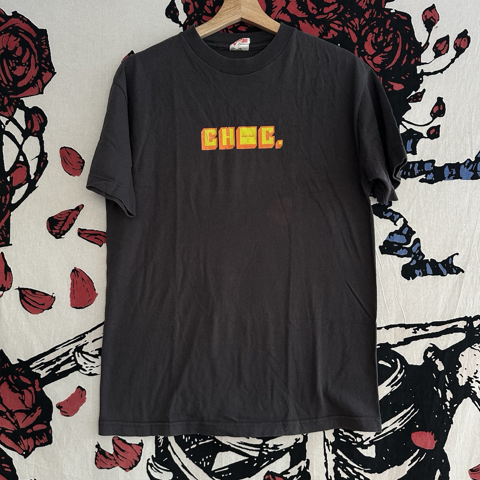 VTG 2001 Y2K Chocolate Skateboards T-Shirt Hot Tour Girl Skate Fourstar Logo M
