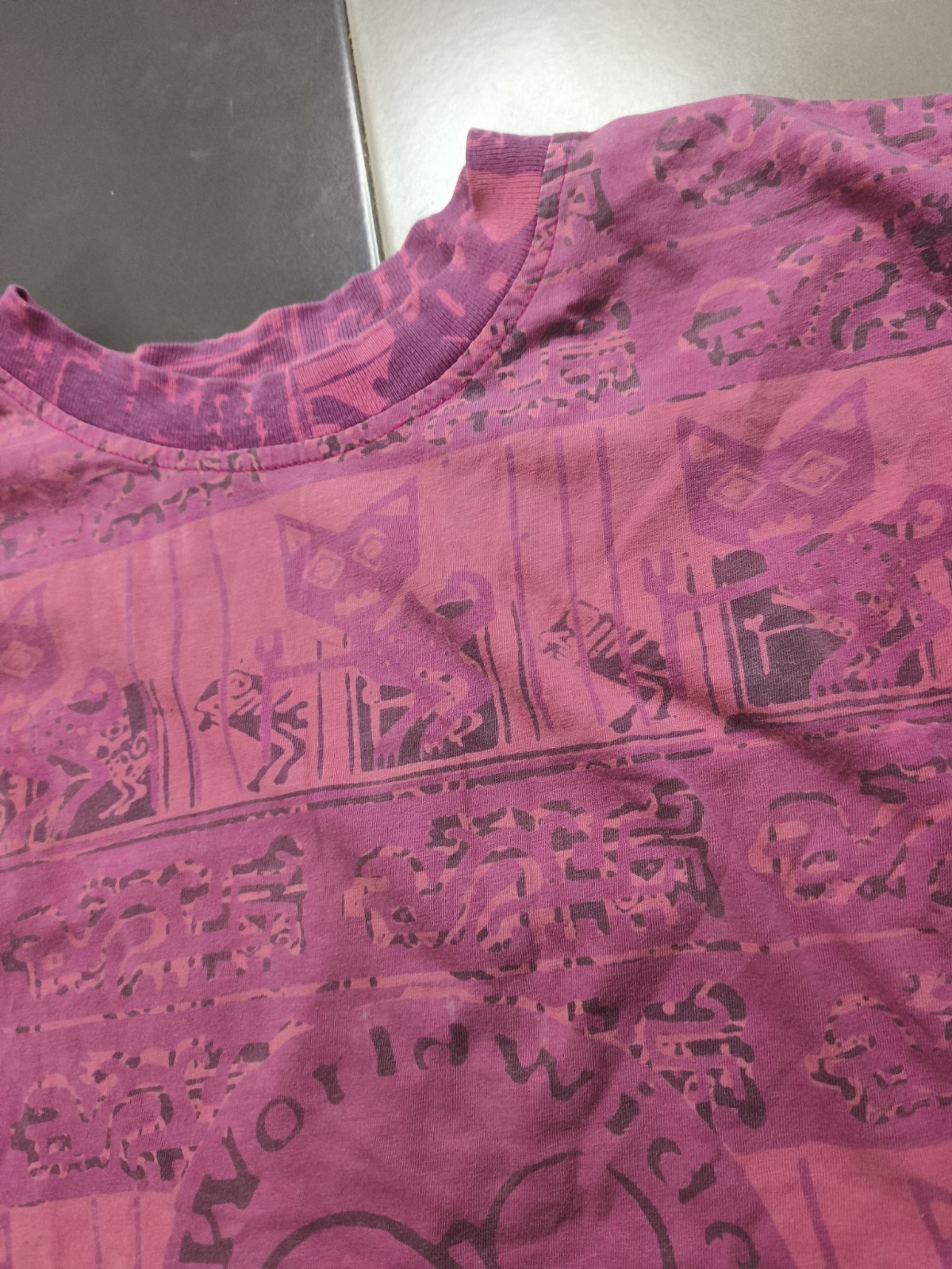 Vintage Oversized Graphic T-Shirt – All Over Print | Good Used Condition