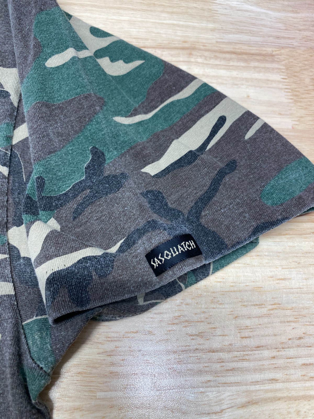 Vntg Sasquatch Mens L Camo Pocket T Shirt Camouflage Single Stitch Made in USA