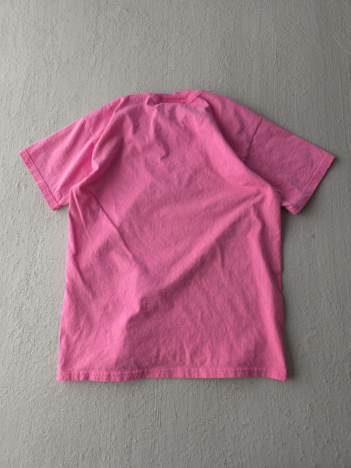 Vintage 2000s Friends NBC Store Pink Embroidered T-shirt TV Promo M