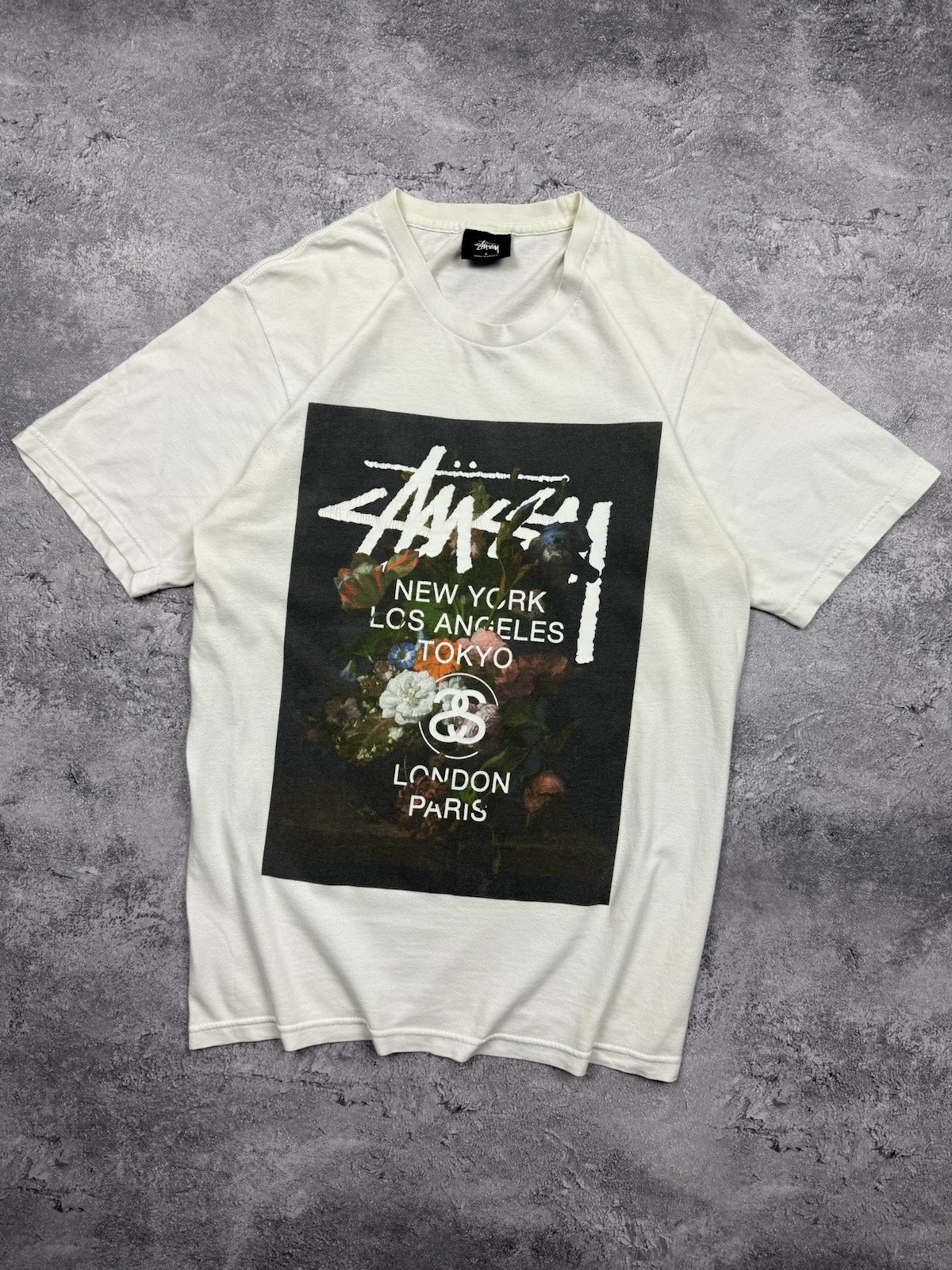 Stussy World Tour T-Shirt Big Logo Flowers Tee Y2K Rare Streetwear Men S Vintage