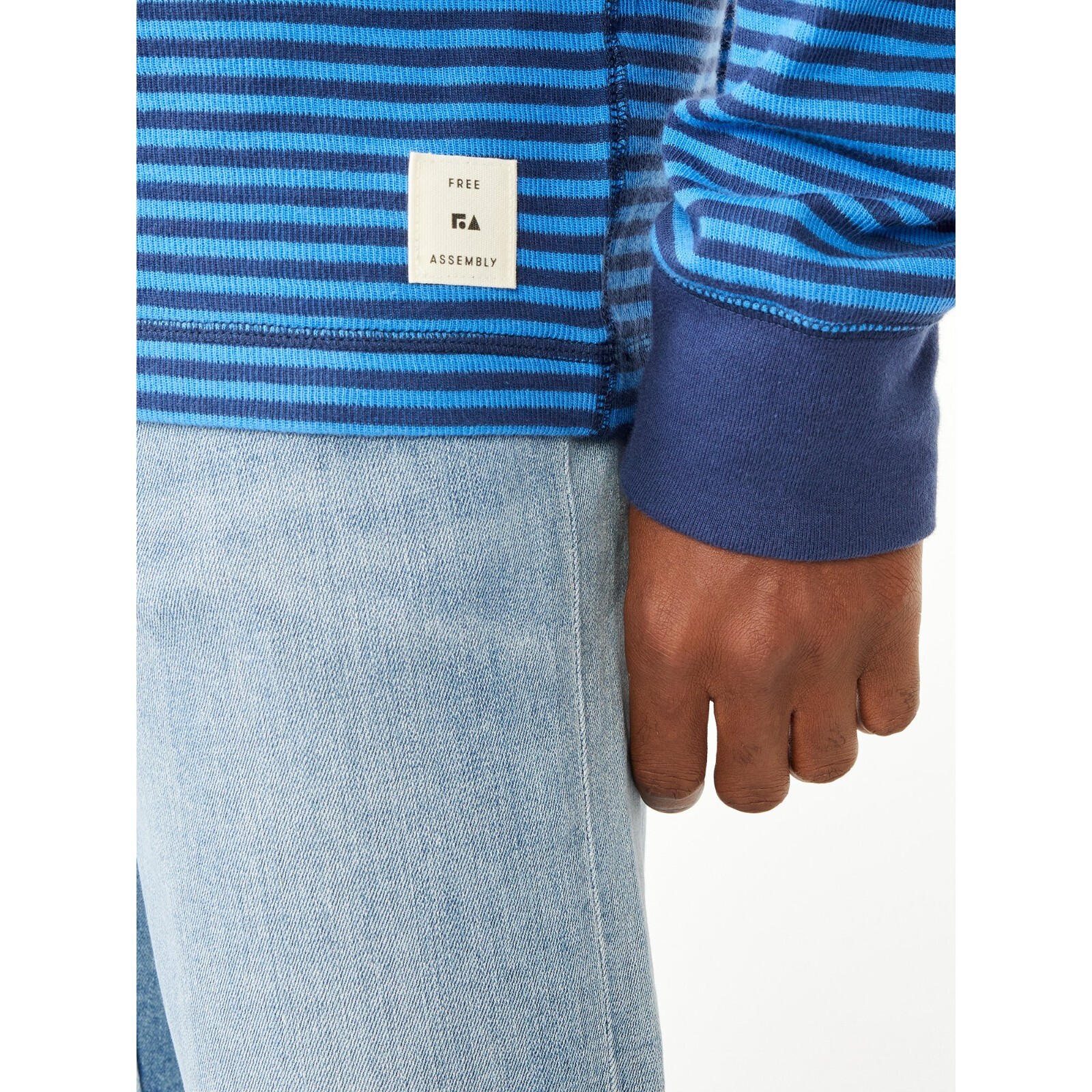 Free Assembly Men’s Textured Duo Raglan Henley Shirt with Long Sleeves, Size: M