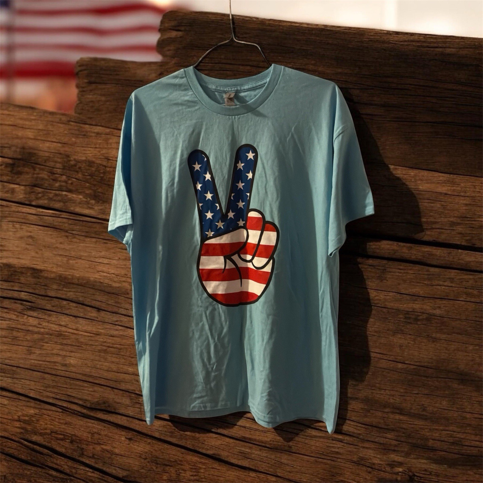 Men’s Patriotic T-shirt Blue Size XL New Peace Flag Gildan Brand