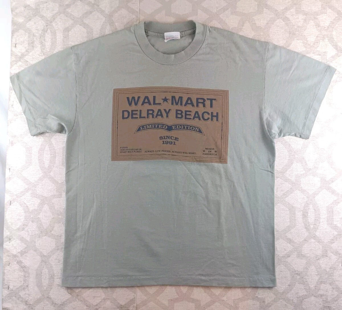 Vintage Walmart Delray Beach Shirt Large Gray Short Sleeves