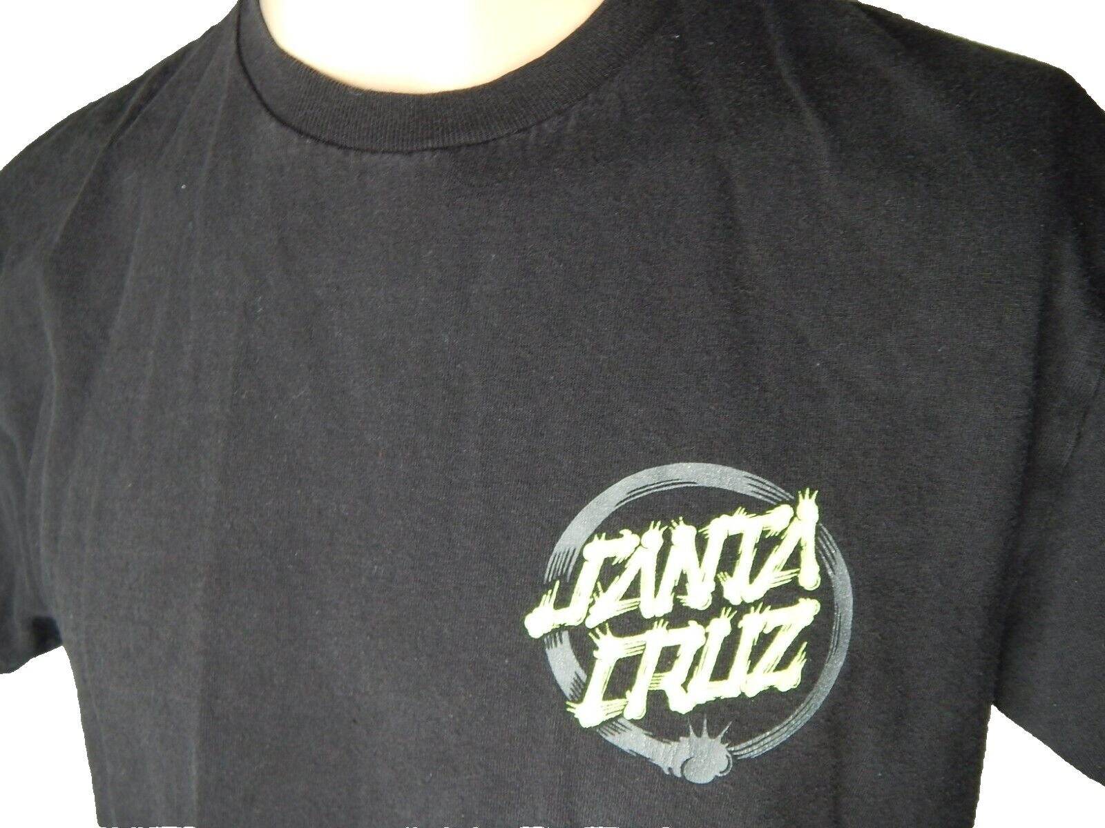 SANTA CRUZ Mako Dot Skateboard faded black t shirt men’s size MEDIUM