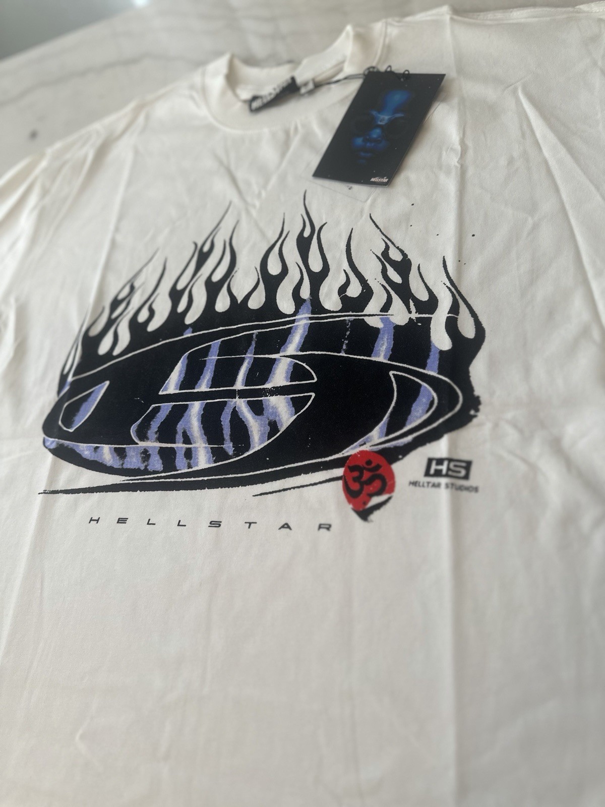Hellstar White Logo Graphic Crew Neck Short Sleeve T-Shirt Men’s M/L