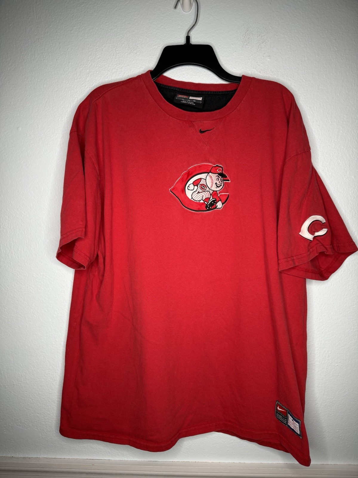 Nike Mens Cincinnati Reds XL Baseball Heavyweight Embroidered T Shirt Y2K Mr Red