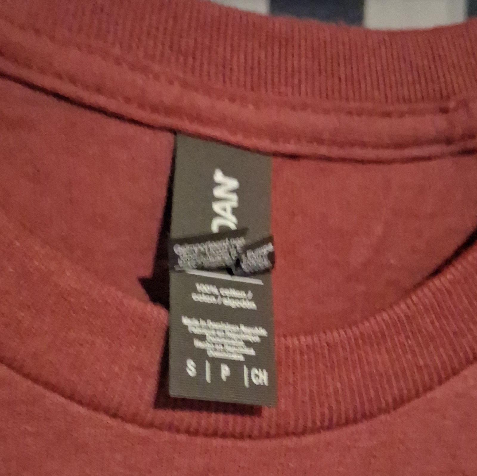 Gildan Heavy Cotton Men’s S Red Crew Neck Short Sleeve Big Dog Graphic Tee
