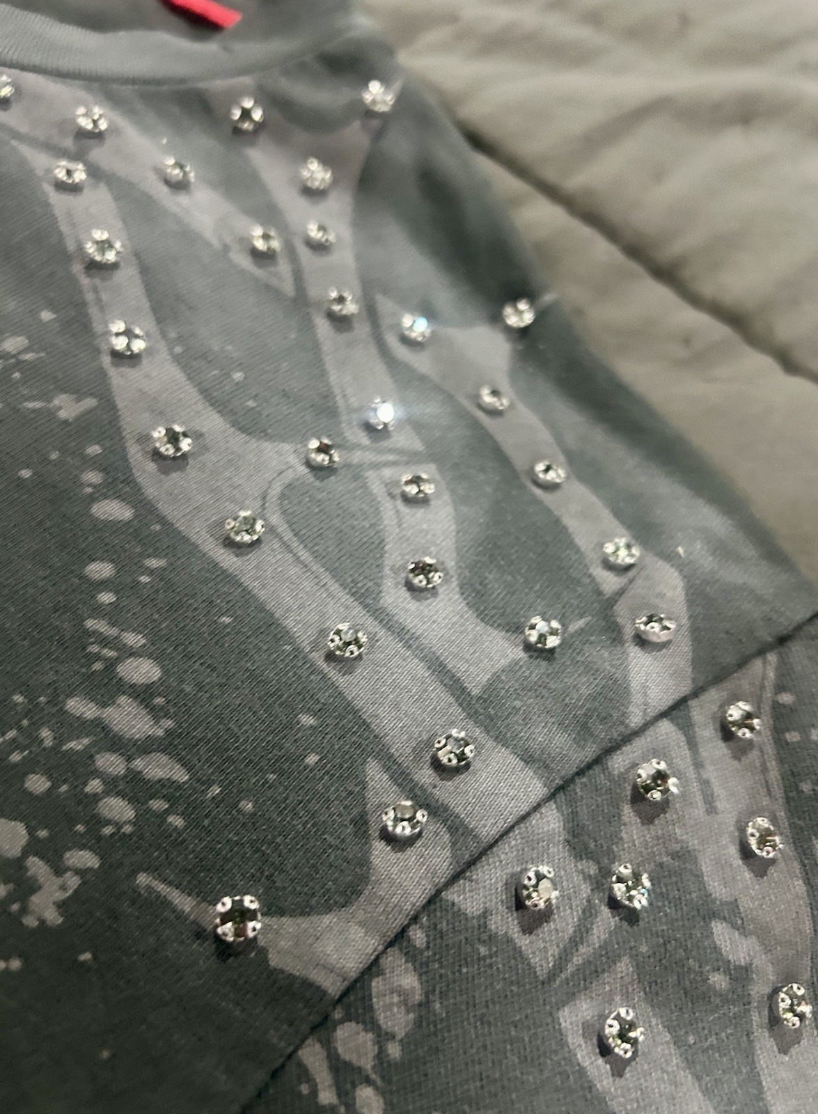 Tenaciti Studios Skull Graphic Studded T-Shirt Grey Size L